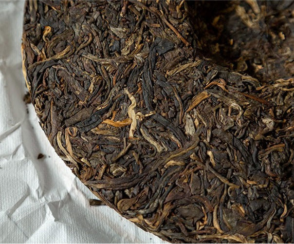 2008 Chinese Hei Cha Raw Puerh Tea Gushu Old Tree 16-year aged Sheng Puerh  tea Compressed Tea Cake