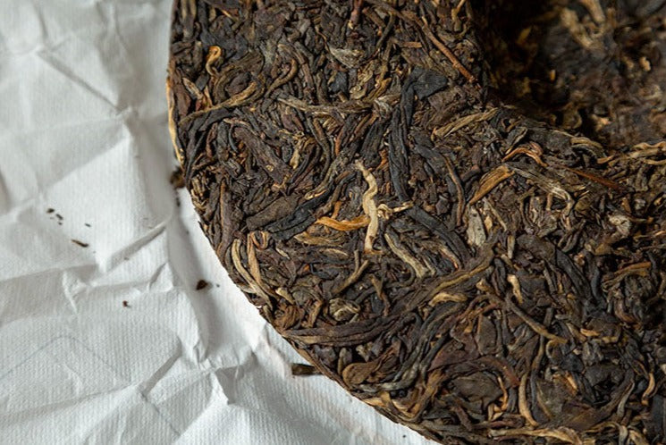 2008 Chinese Hei Cha Raw Puerh Tea Gushu Old Tree 16-year aged Sheng Puerh  tea Compressed Tea Cake