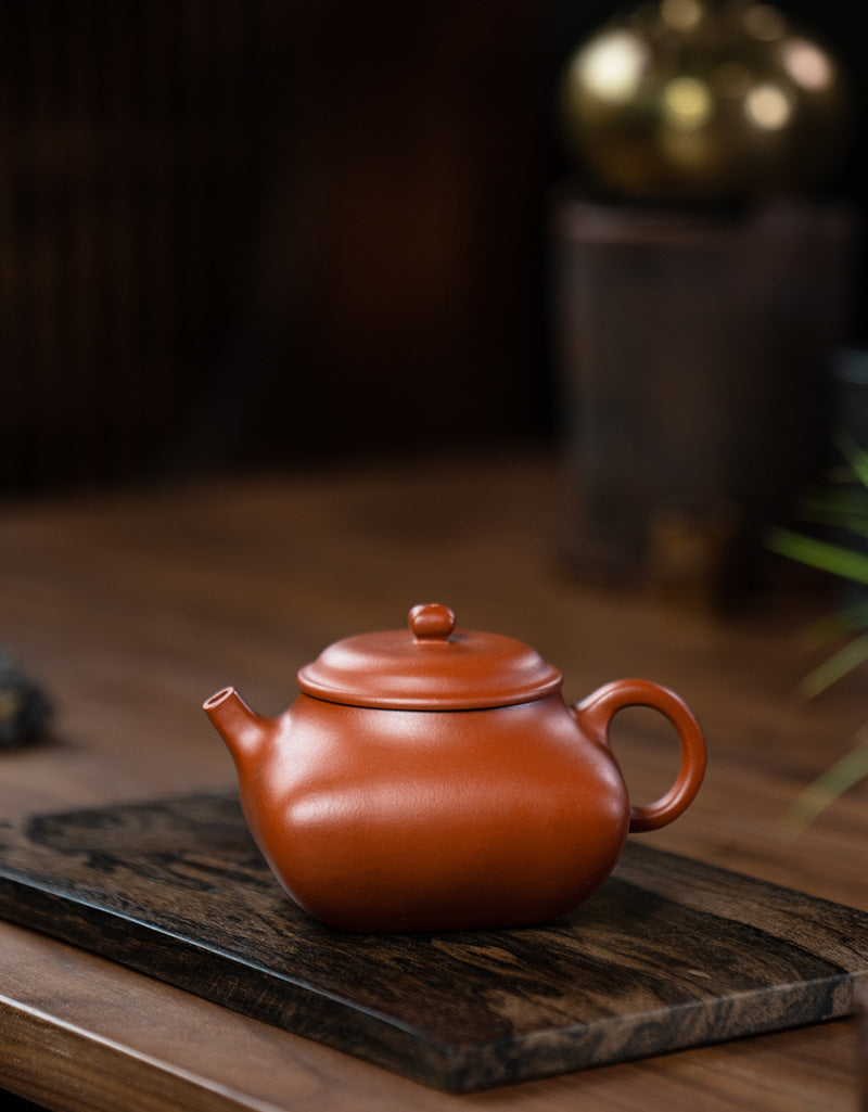 This is a Yixing teapot. this is Chinese yixing clay teapot 