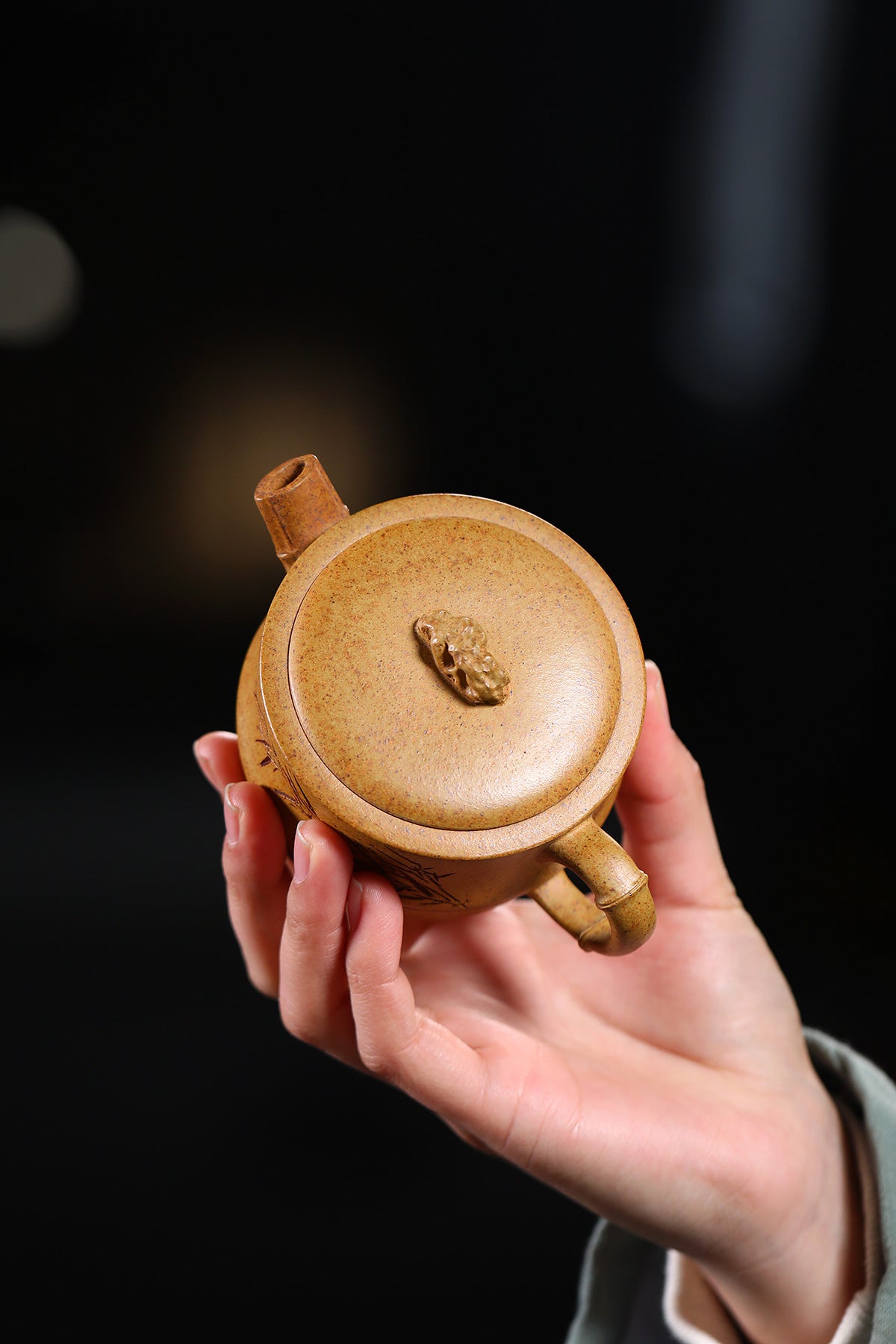 This is a Yixing teapot. this is Chinese yixing clay teapot 