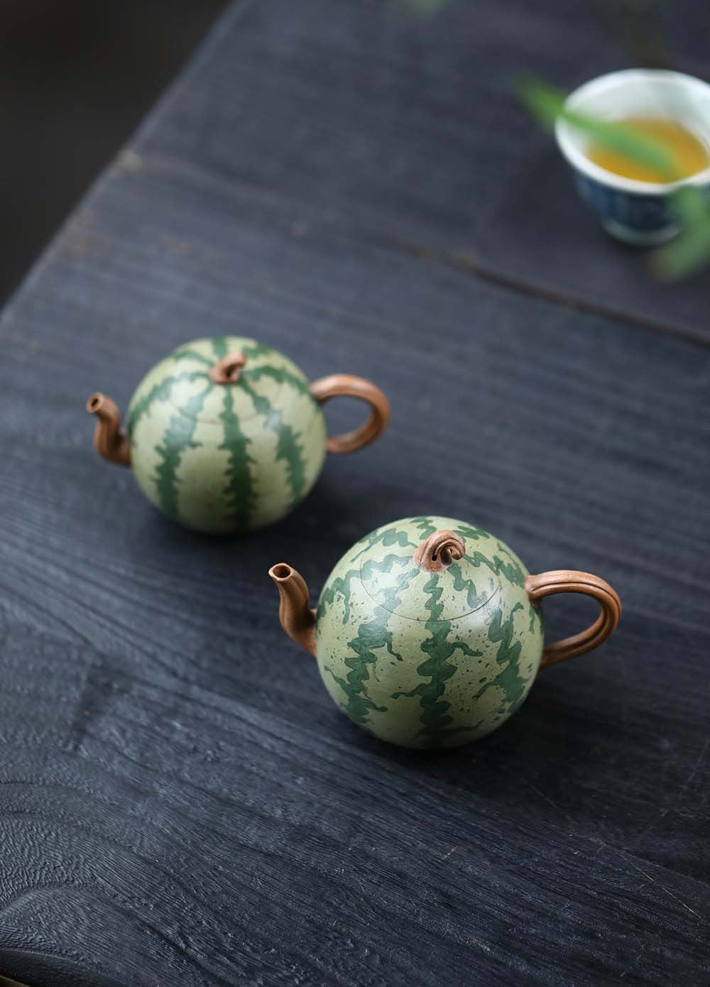 This is a Yixing teapot. this is Chinese yixing clay teapot 