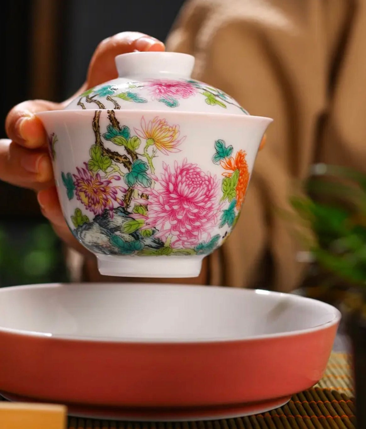 This is a Chinese Jingdezhen enamel chrysanthemum flower teapot gaiwan