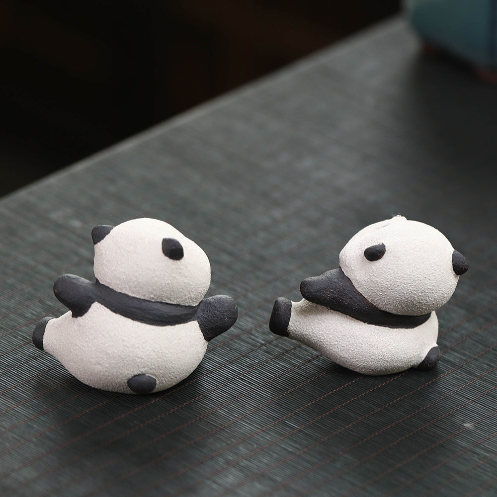 this is Chinese Yixing clay panda tea pet