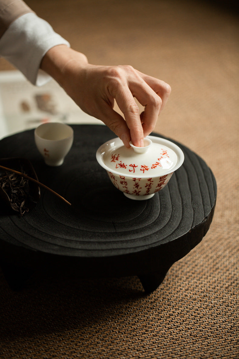 This is a ceramic teapot.this is a ceramic gaiwan