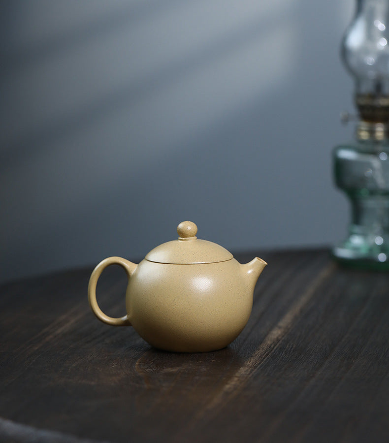 This is a Yixing teapot. this is Chinese yixing clay teapot 