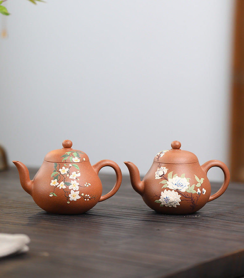 This is a Yixing teapot. this is Chinese yixing clay teapot 