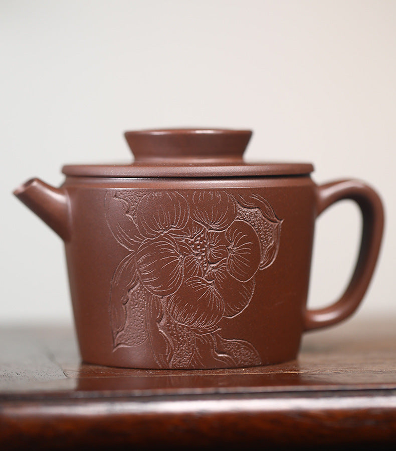 This is a Yixing teapot. this is Chinese yixing clay teapot