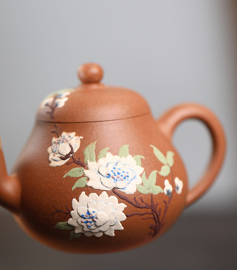 This is a Yixing teapot. this is Chinese yixing clay teapot 