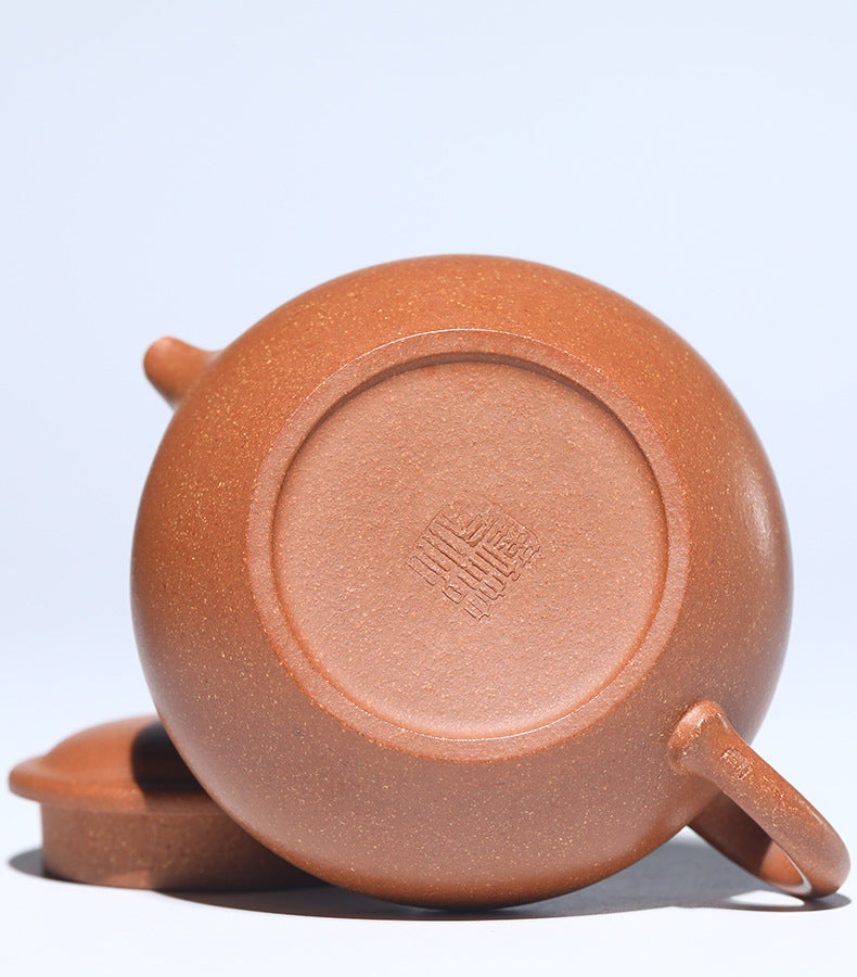 This is a Yixing teapot. this is Chinese yixing clay teapot 