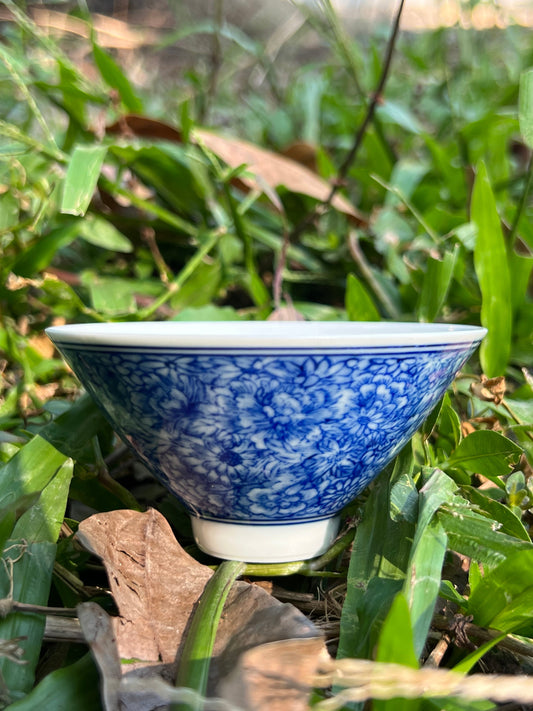 This is Chinese blue and white porcelain teacup. This is a ceramic teacup