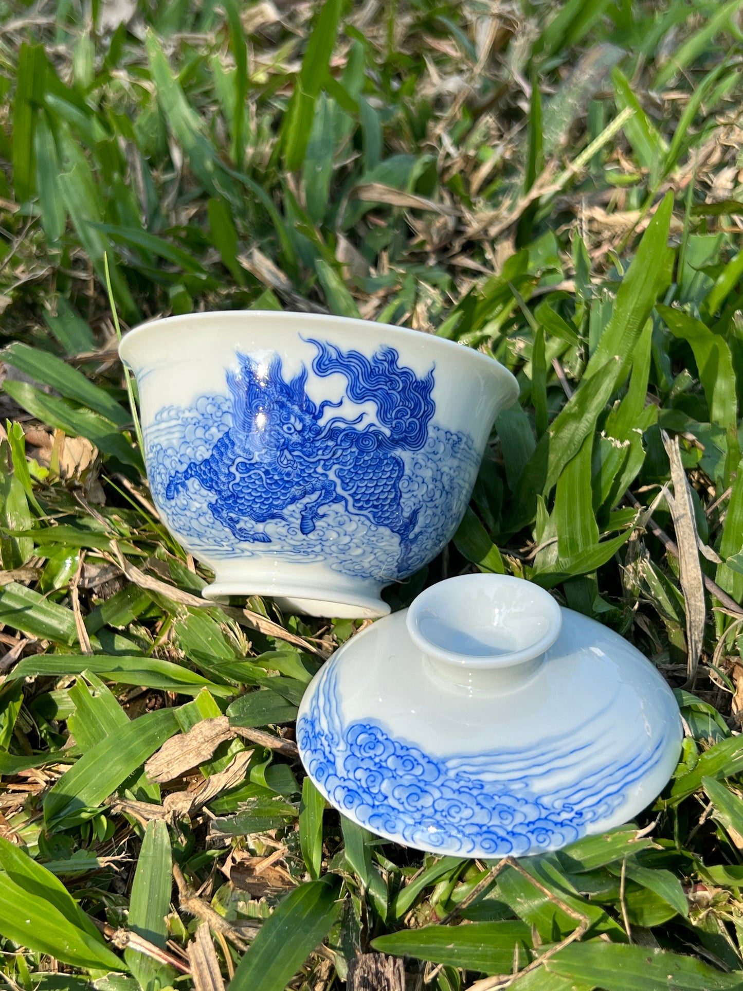 Hand Painted Chinese Qilin Gaiwan Blue And White Porcelain Pot Maker Jingdezhen Master Ceramic Artwork