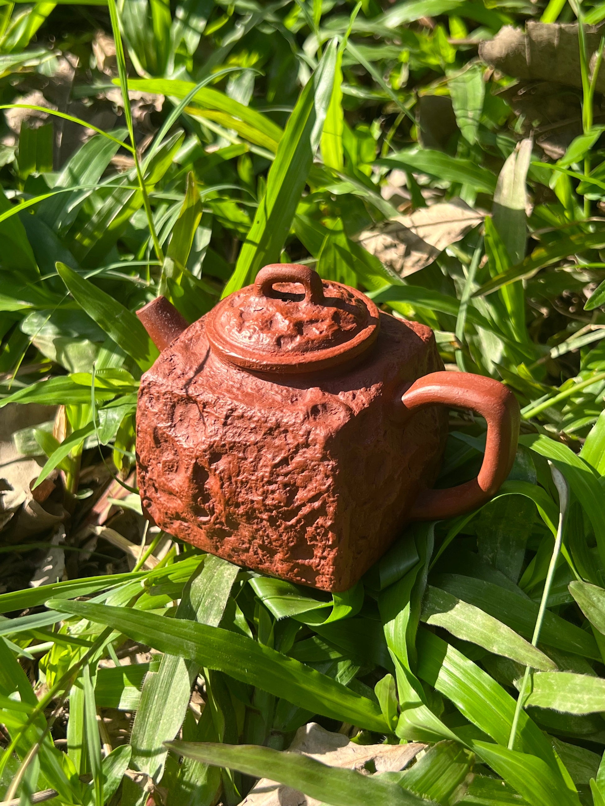 this is Chinese red clay teapot