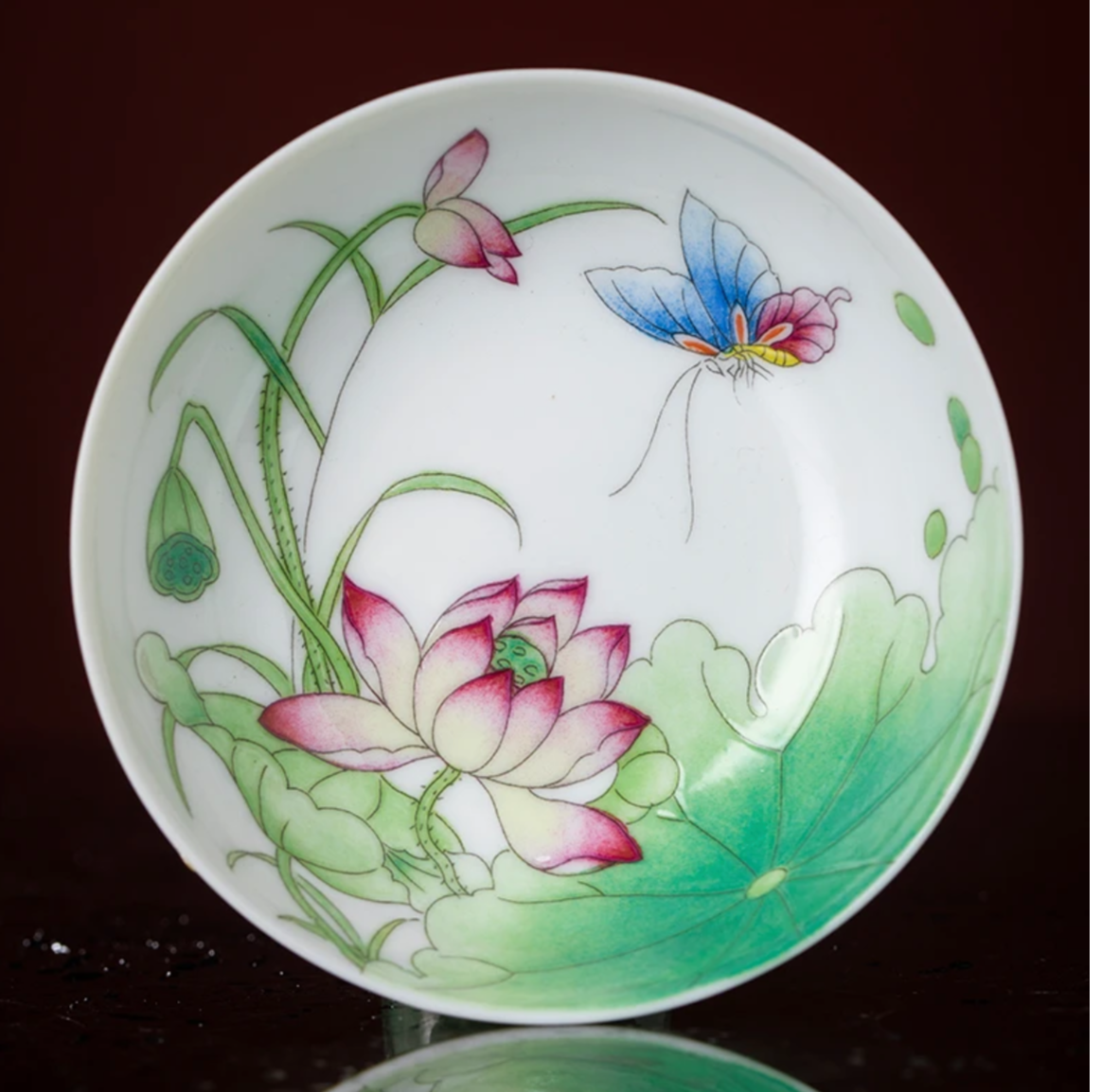 This is a Chinese Jingdezhen enamel flower teacup