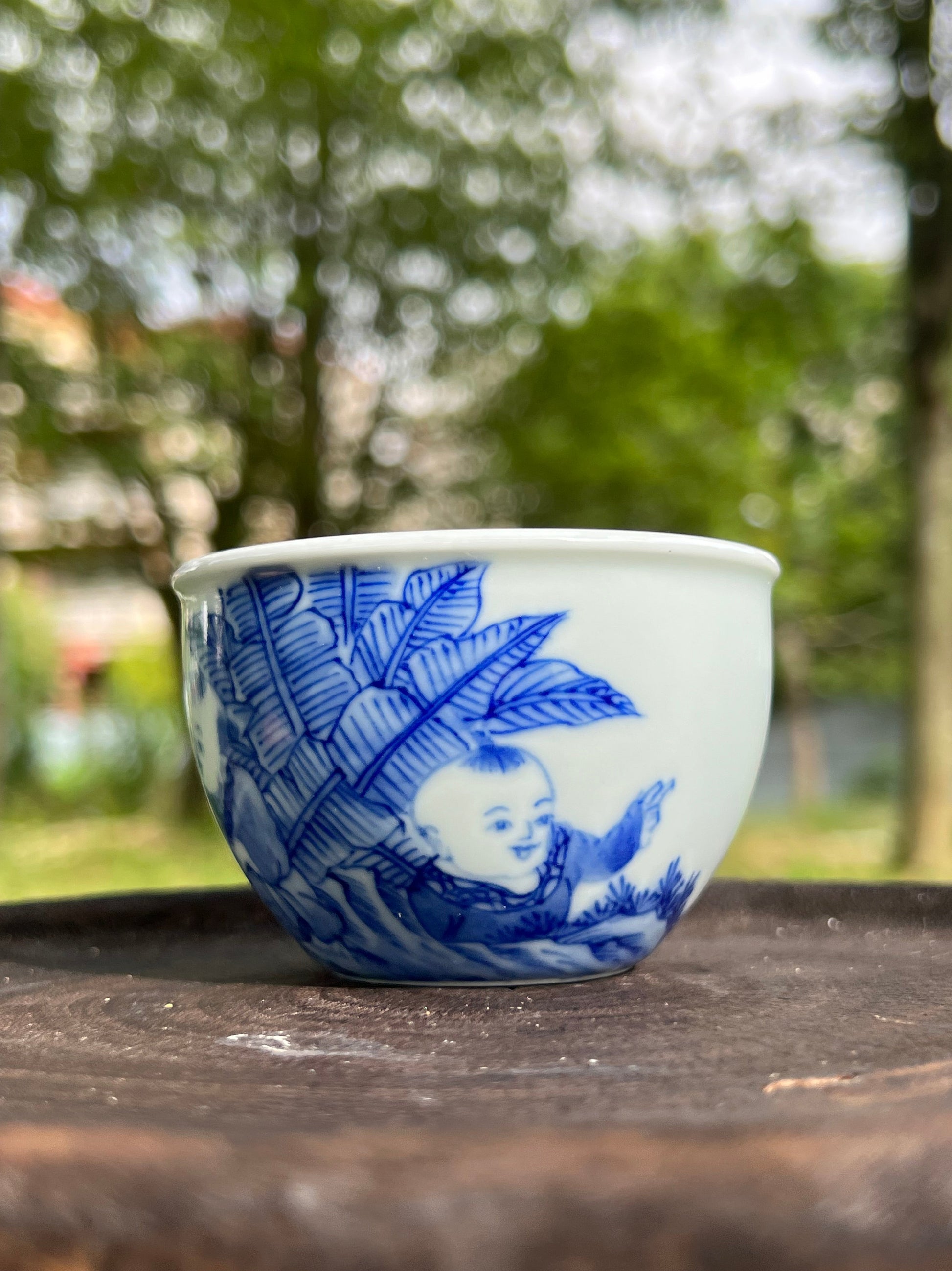 this is Chinese Jingdezhen blue and white porcelain teacup. this is a ceramic teacup