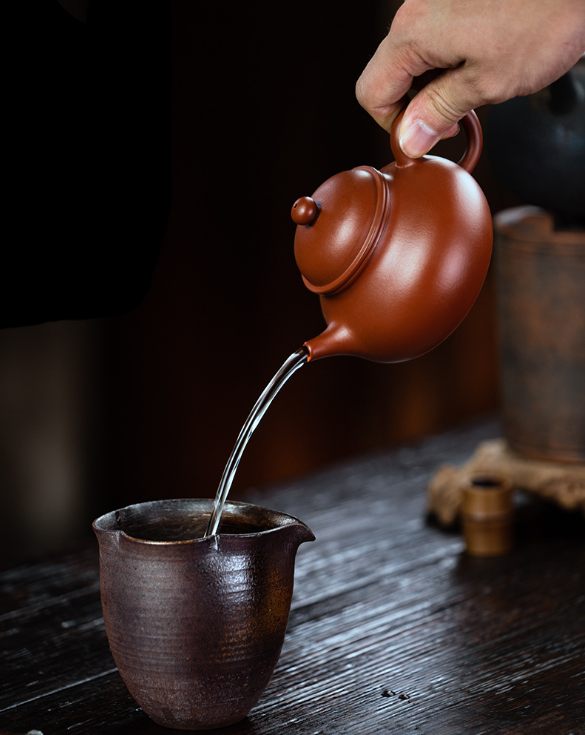 This is a Yixing teapot. this is Chinese yixing clay teapot 