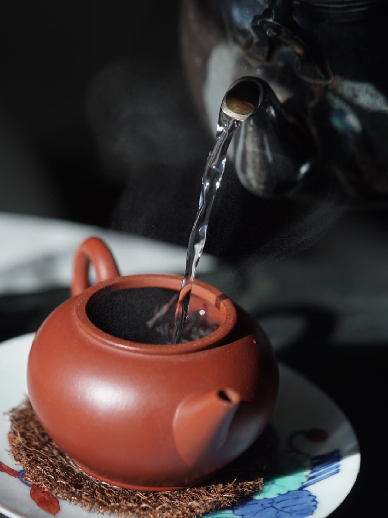 this is Chinese big red robe oolong tea da hong pao