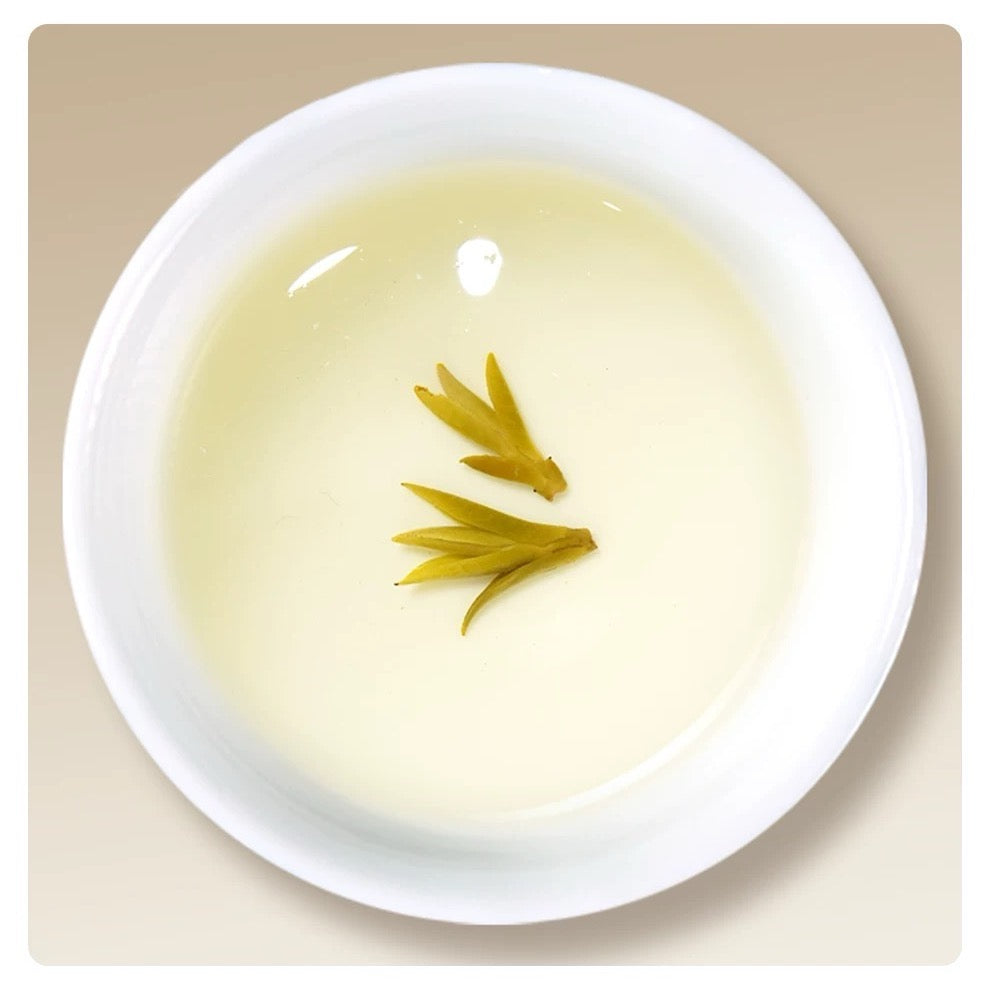 Chinese Premium Yellow Tea Mengding Mountain Yellow Buds Tea First Spring Harvest Sichuan Yellow Tea