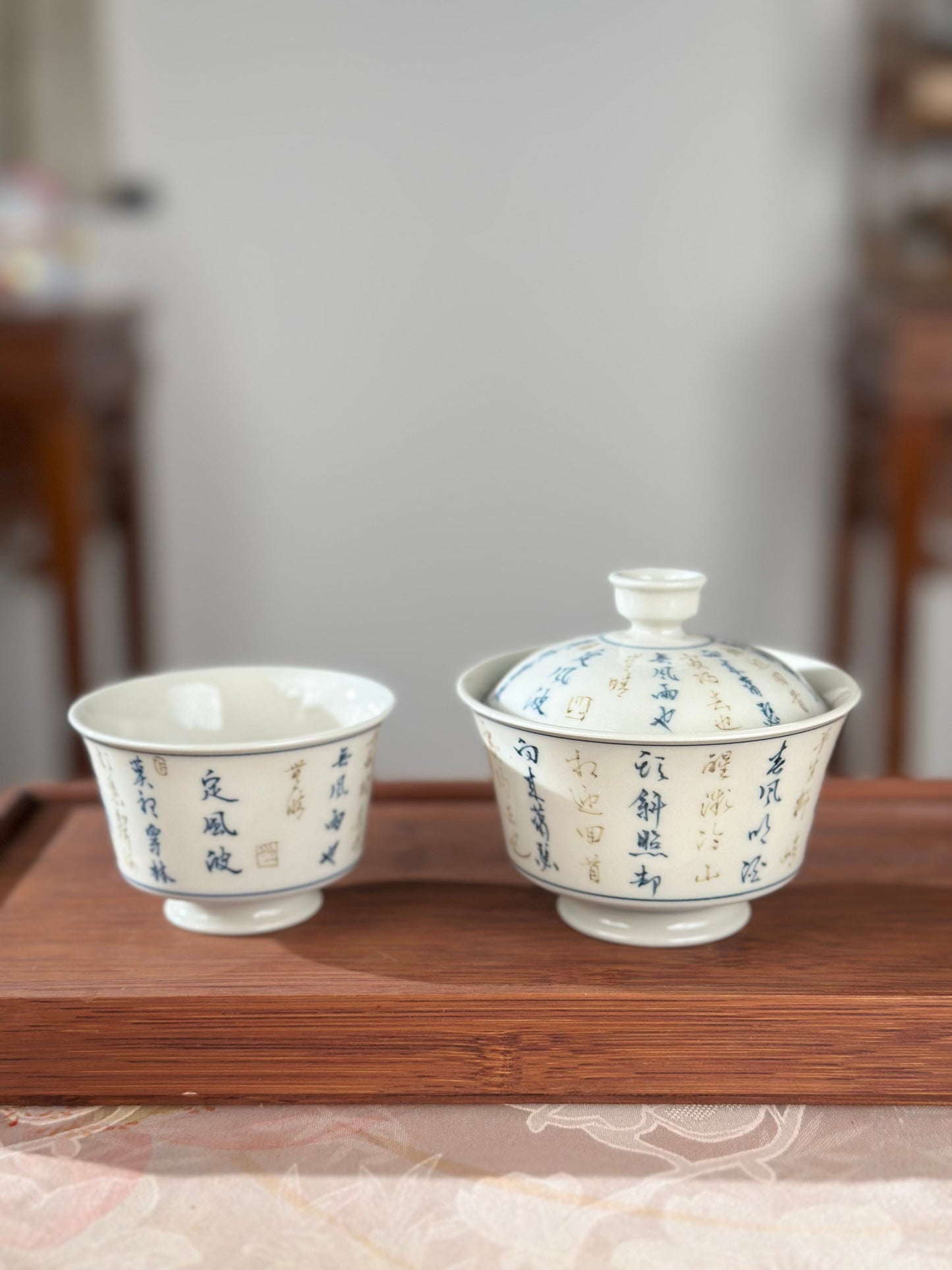 Handpainted Calligraphy Chinese Luxious Blue White Porcelain Underglaze Gold Youlijin Gaiwan Set Artwork Teacup