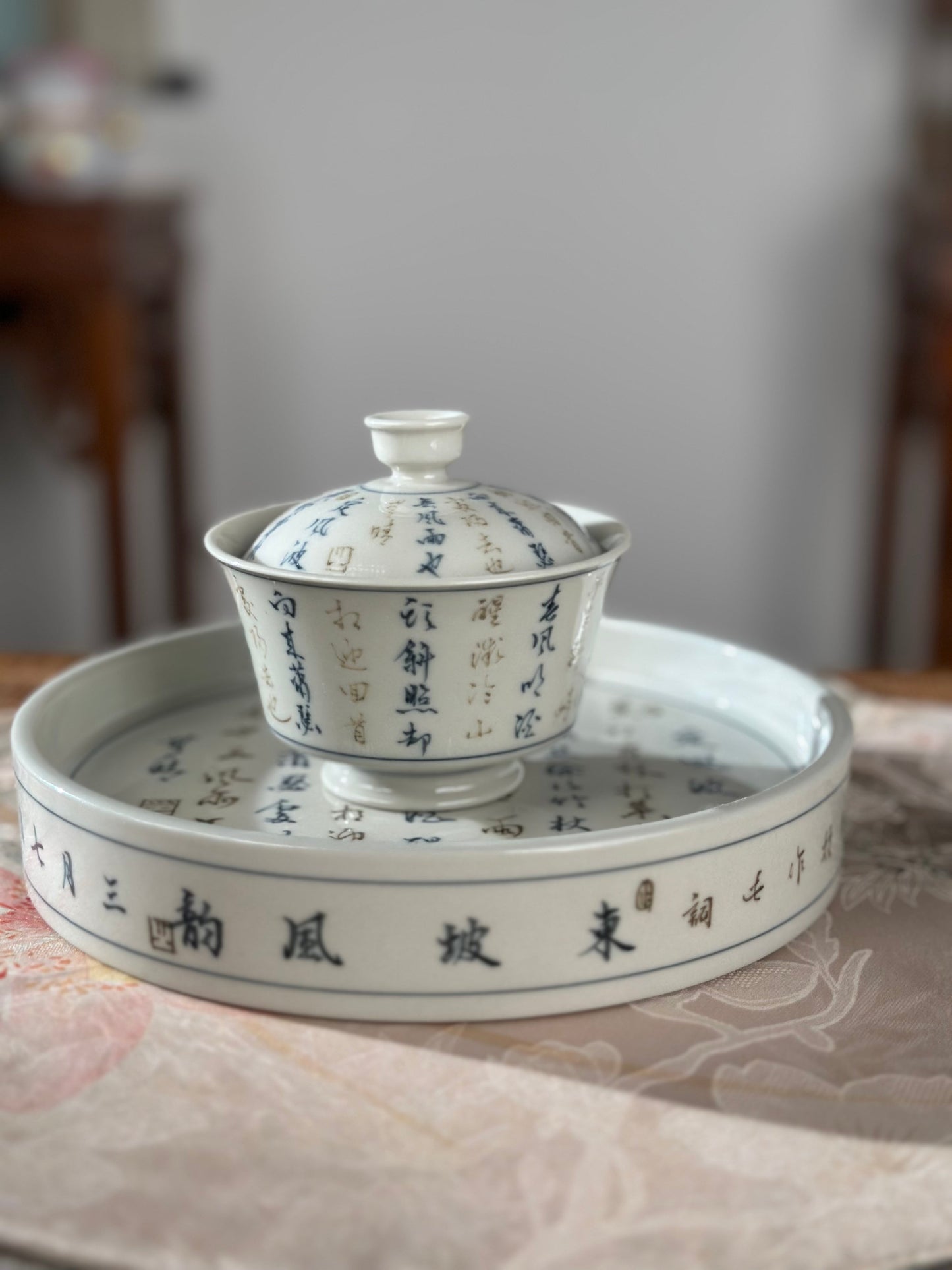 Handpainted Calligraphy Chinese Luxious Blue White Porcelain Underglaze Gold Youlijin Gaiwan Set Artwork Teacup
