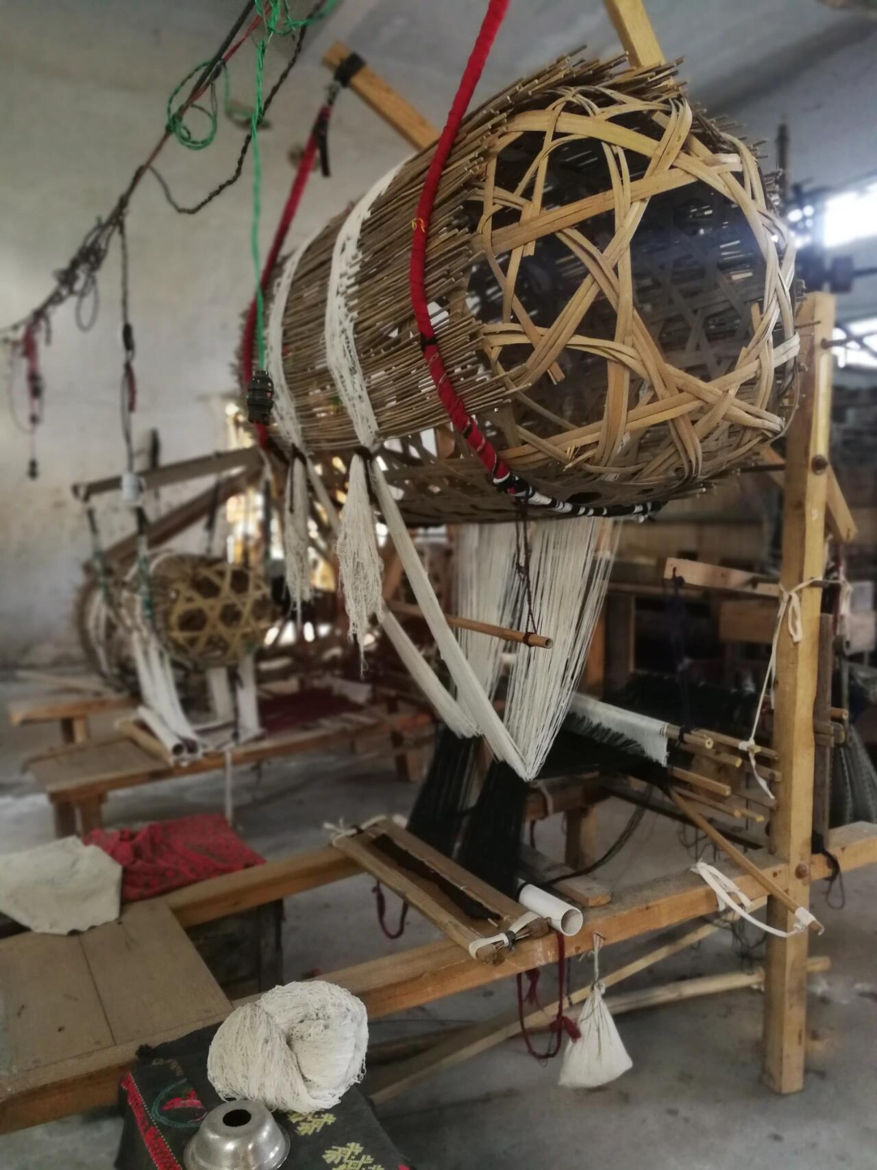 High-end Handcrafted Butterfly Field Pattern Chinese Purple White Zhuang Brocade Silk Cloth Scarf Tea Table Cloth