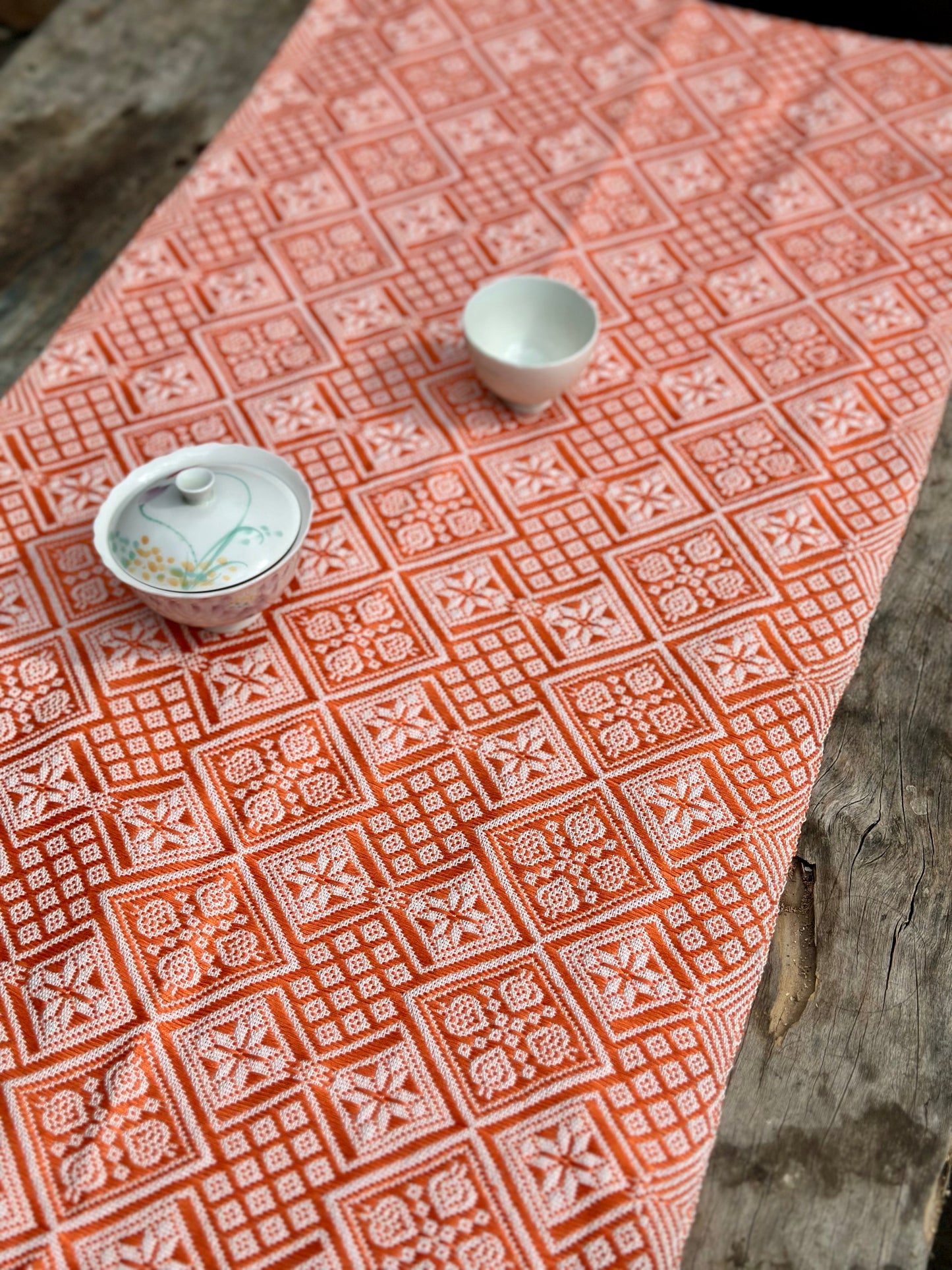 High-end Handcrafted Anise Pattern Chinese Orange White Zhuang Brocade Silk Cloth Scarf Tea Table Cloth