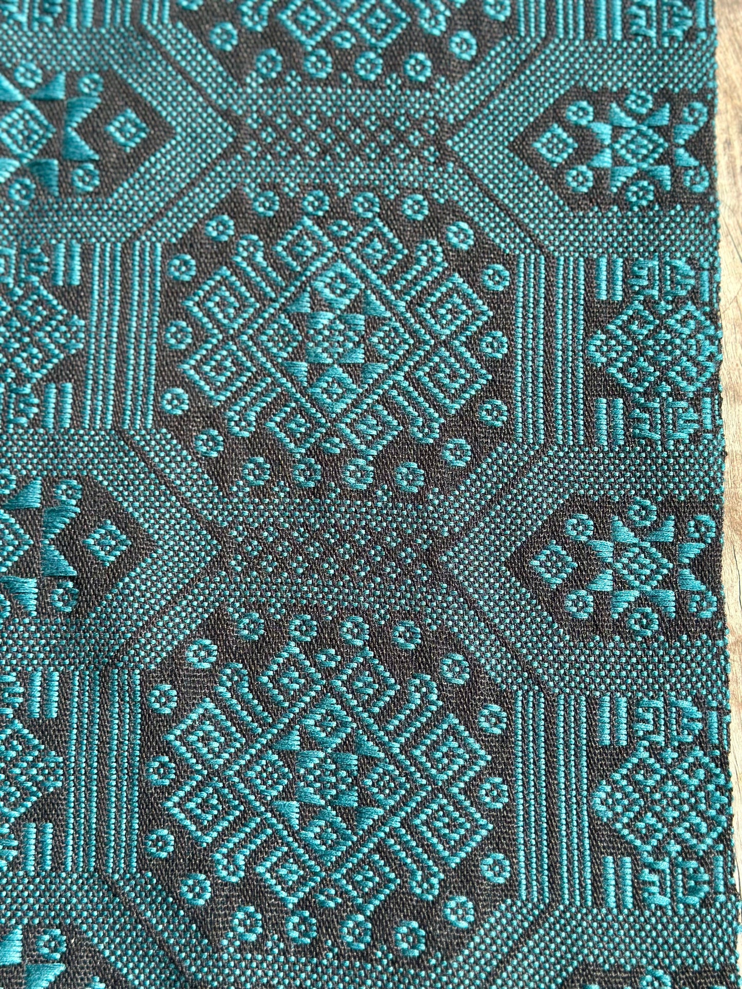 High-end Handcrafted Python Dragon Pattern Emerald Black Chinese Zhuang Brocade Silk Cloth Scarf Tea Table Cloth