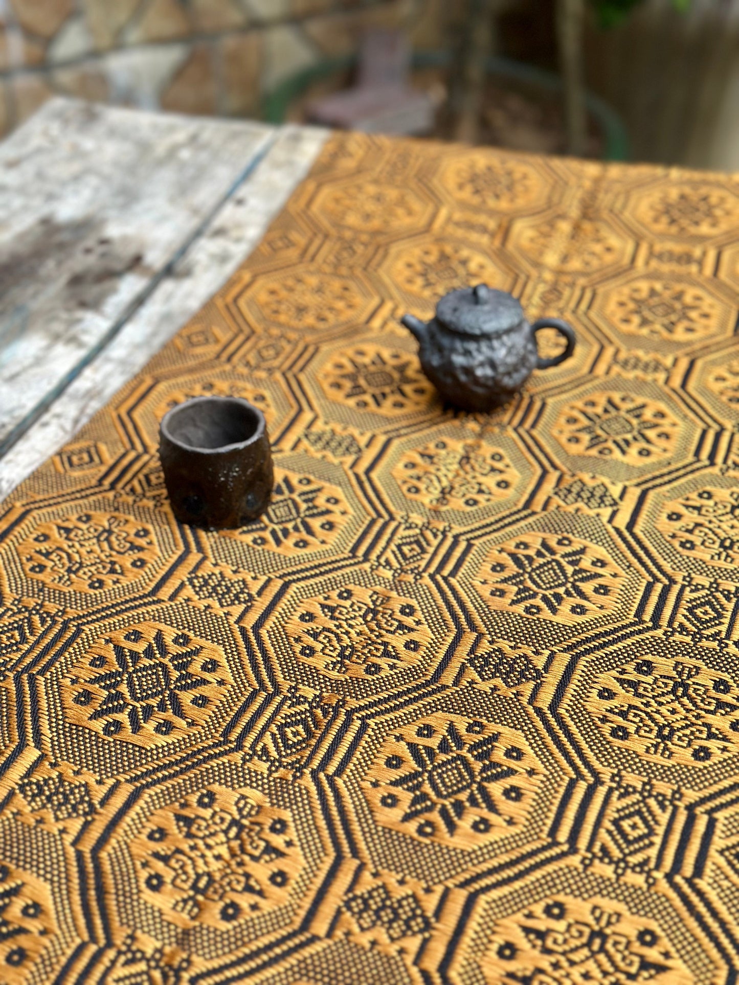 High-end Handcrafted Small Python Dragon Pattern Black Gold Chinese Zhuang Brocade Silk Cloth Scarf Tea Table Cloth