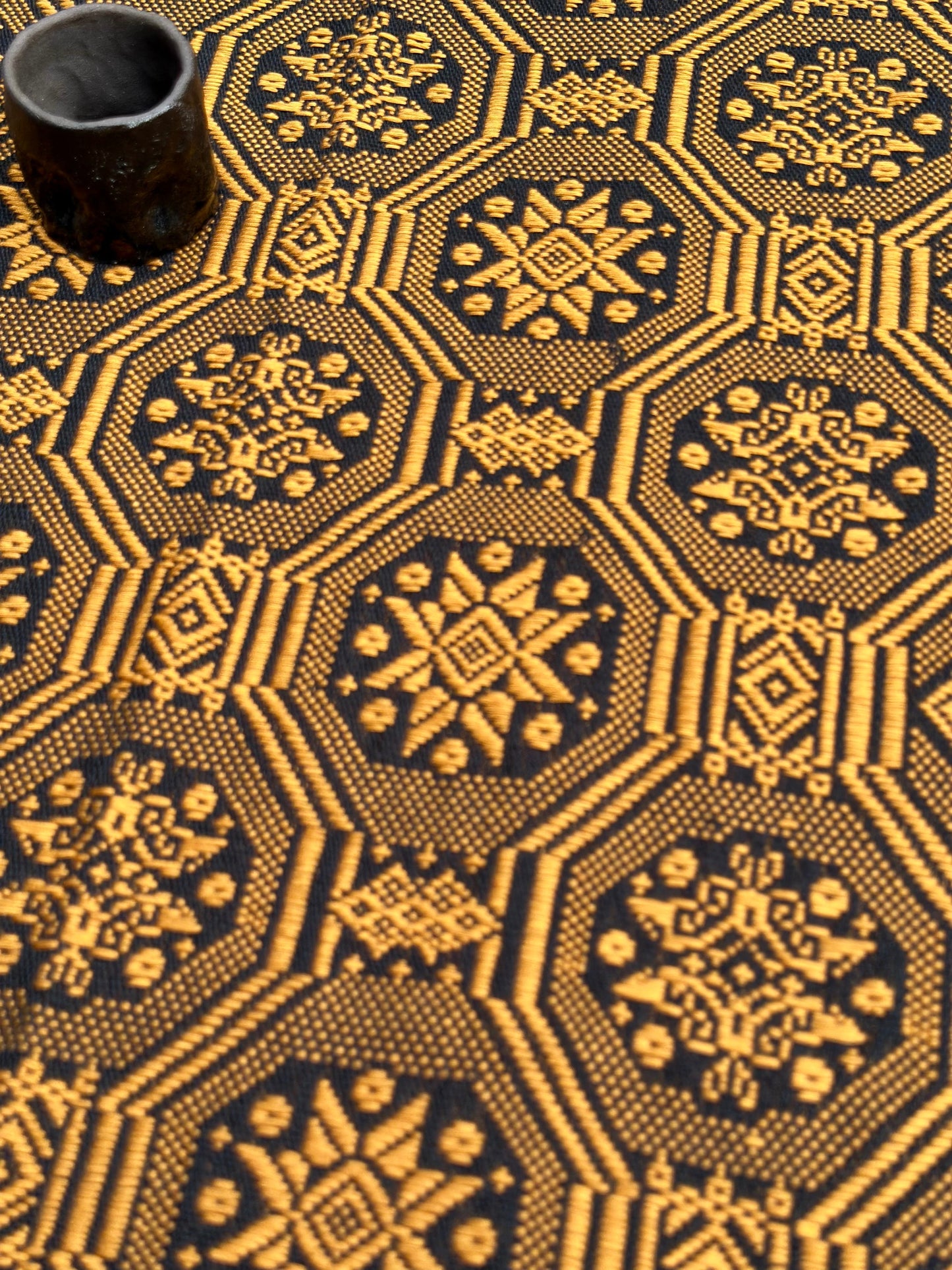 High-end Handcrafted Small Python Dragon Pattern Black Gold Chinese Zhuang Brocade Silk Cloth Scarf Tea Table Cloth