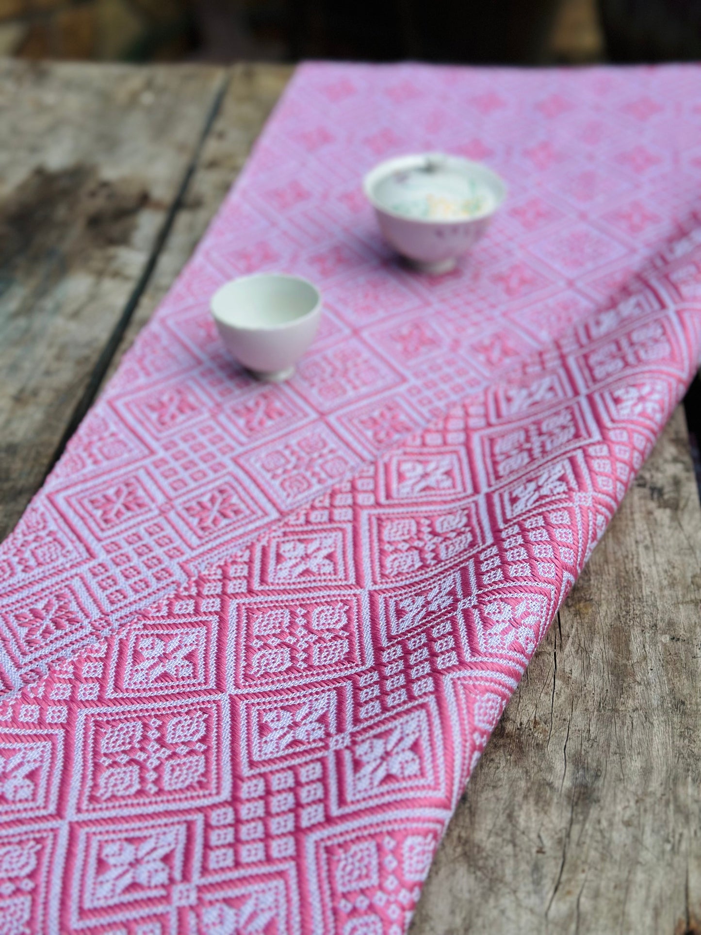 High-end Handcrafted Anise Field Pattern Chinese Pink White Zhuang Brocade Silk Cloth Scarf Tea Table Cloth