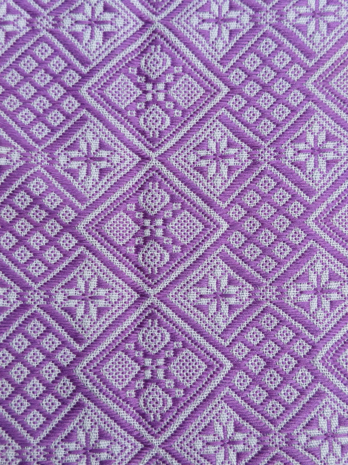 High-end Handcrafted  Pattern Chinese  Pattern Zhuang Brocade Silk Cloth Scarf Tea Table Cloth