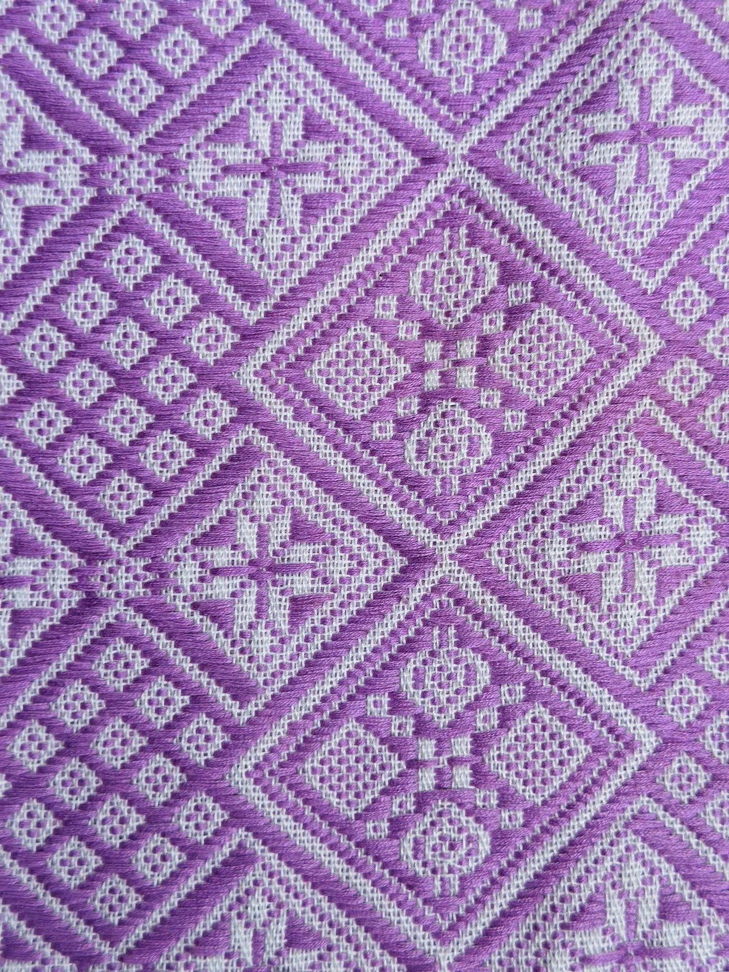 High-end Handcrafted  Pattern Chinese  Pattern Zhuang Brocade Silk Cloth Scarf Tea Table Cloth