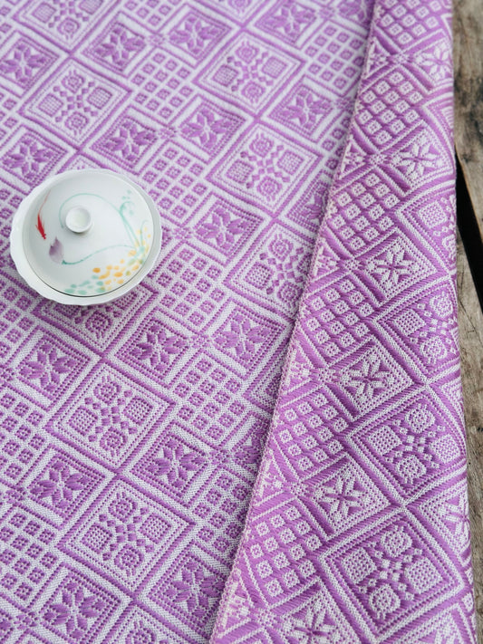 High-end Handcrafted  Pattern Chinese  Pattern Zhuang Brocade Silk Cloth Scarf Tea Table Cloth