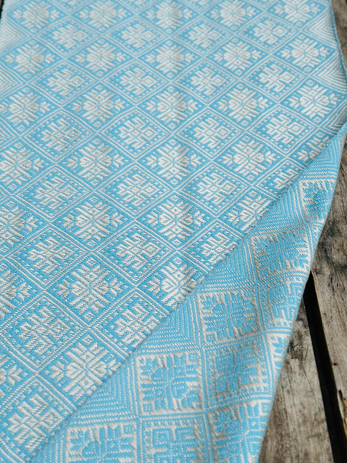 High-end Handcrafted Swallow Phoenix Flower Pattern Chinese Blue White Zhuang Brocade Silk Cloth Scarf Tea Table Cloth