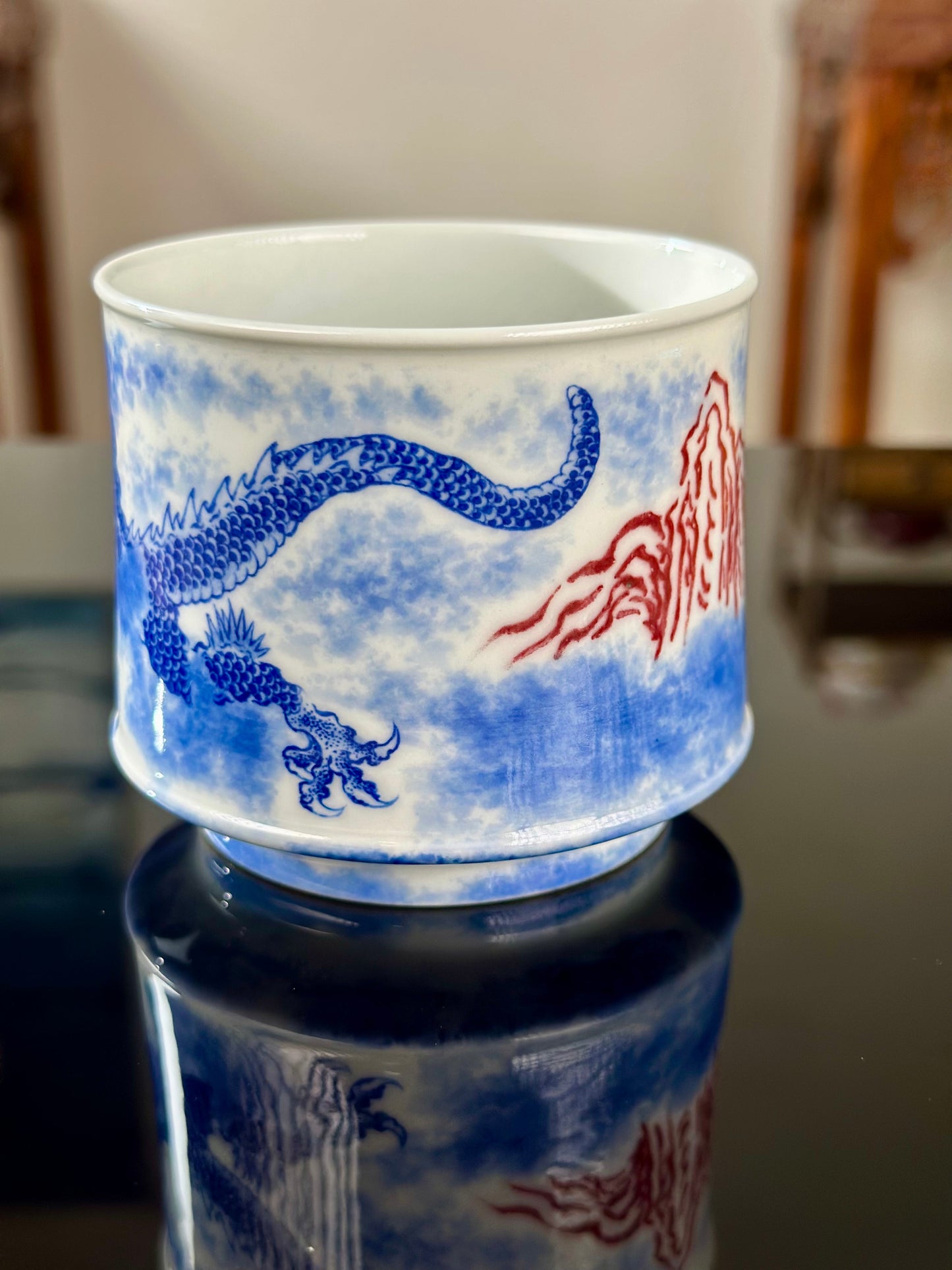 Handpainted Chinese Blue and White Underglaze Red Youlihong Porcelain Jingdezhen Traditional Dragon Pattern Teacup