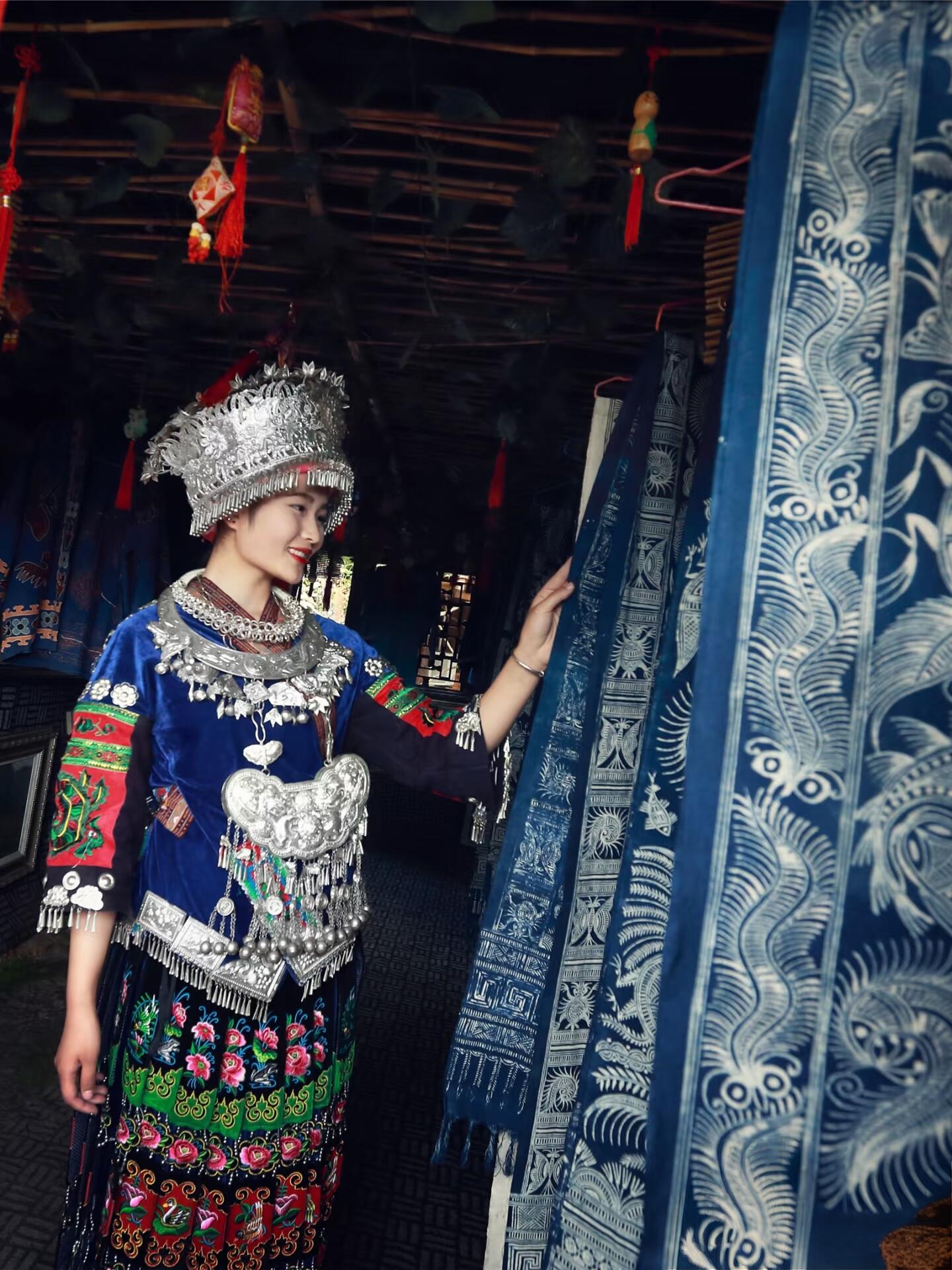 Chinese Handpainted Batik Chinese 2026 Horse Year Calender CHinese Souvenir