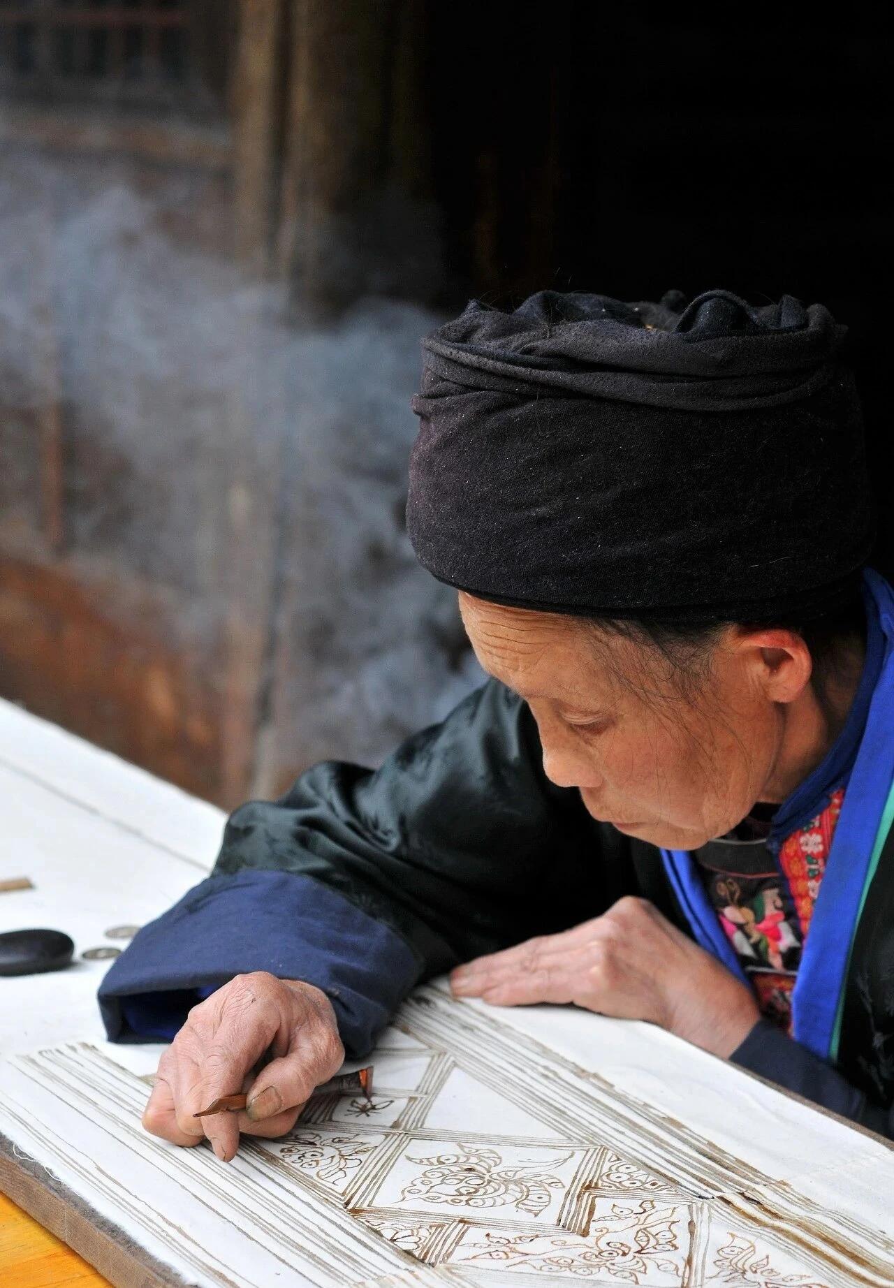 Chinese Handpainted Batik Chinese 2026 Horse Year Calender CHinese Souvenir