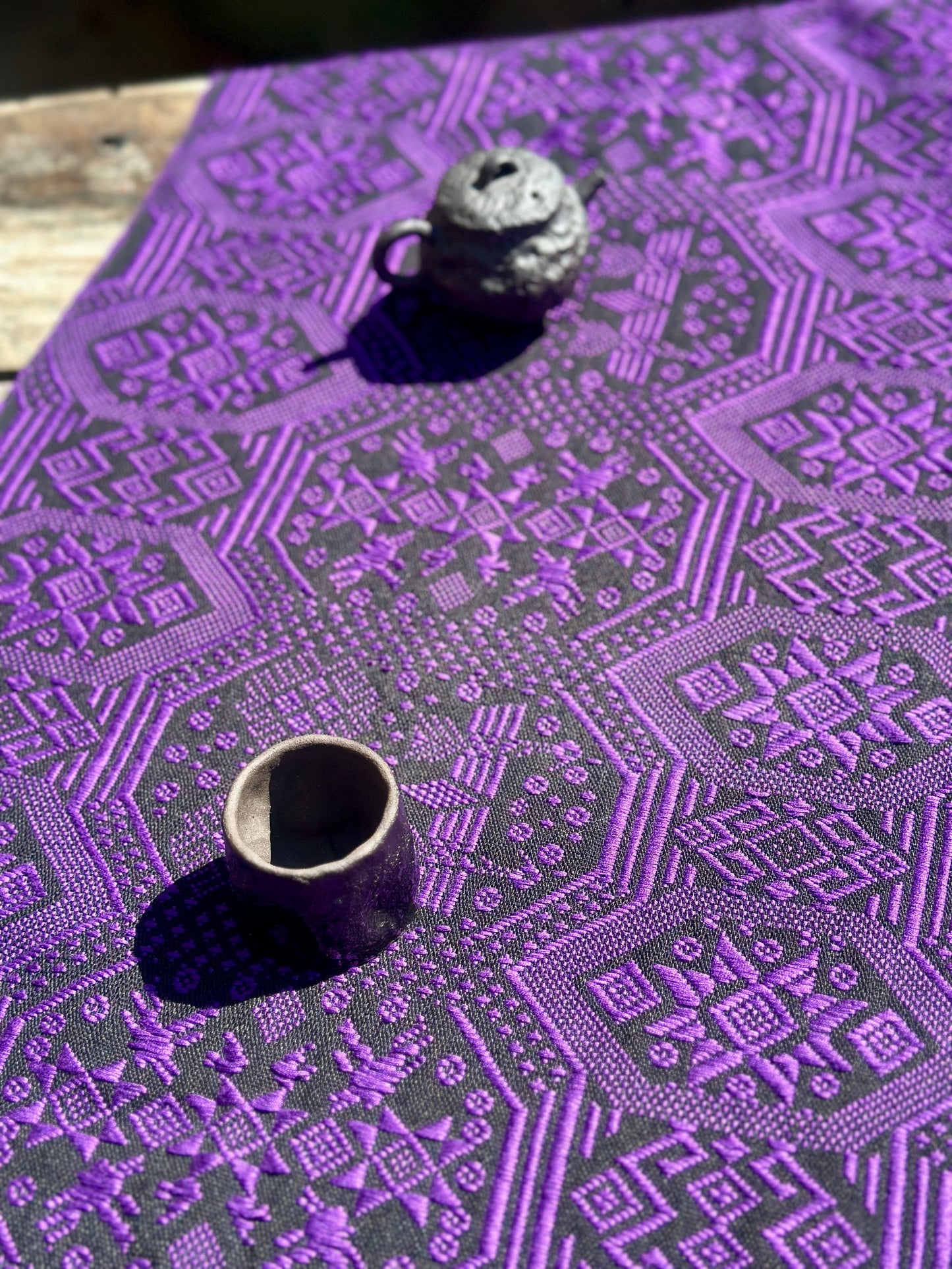 High-end Handcrafted Dragon Phoenix Pattern Chinese Purple Black Zhuang Brocade Silk Cloth Scarf Tea Table Cloth