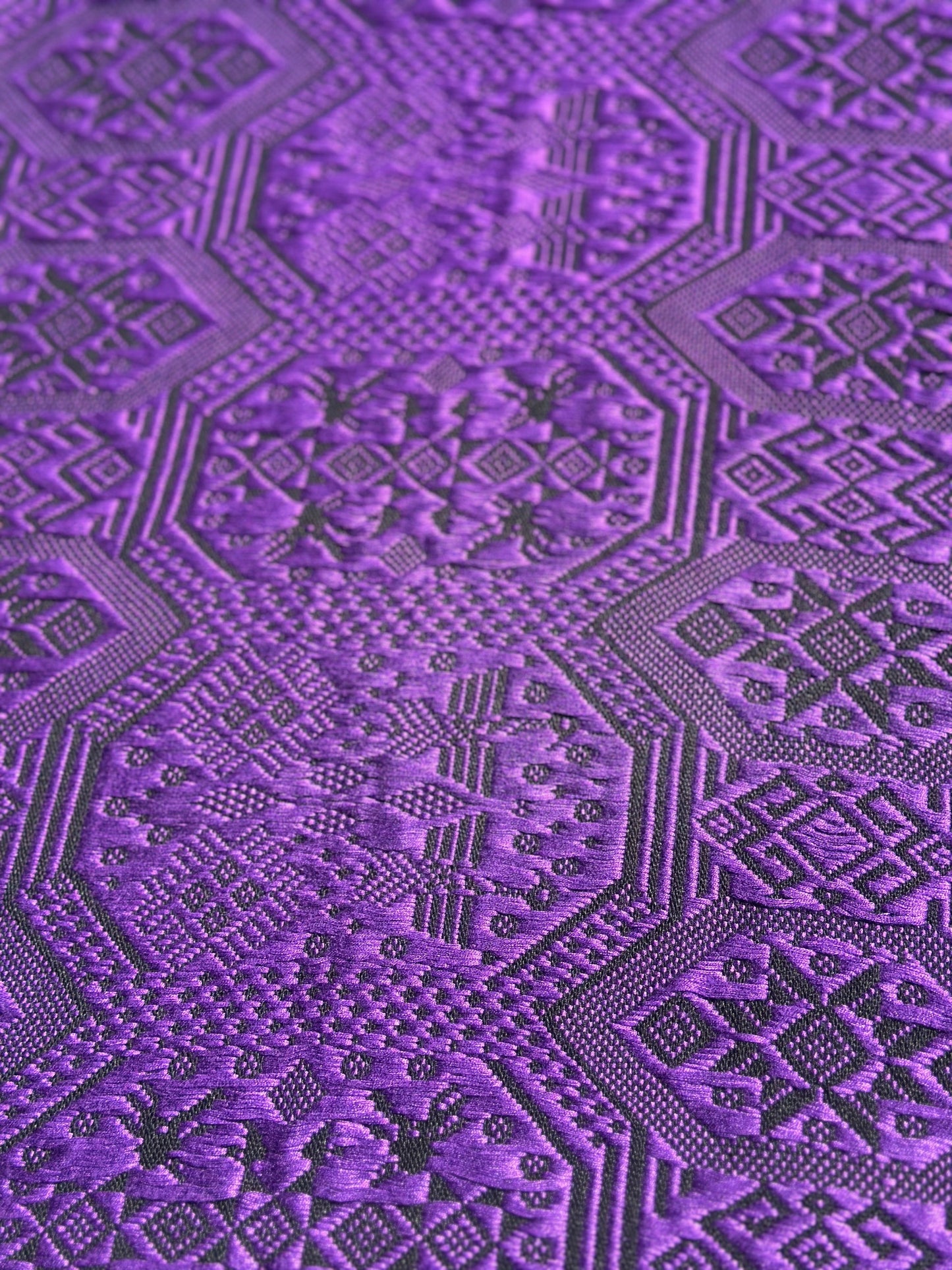 High-end Handcrafted Dragon Phoenix Pattern Chinese Purple Black Zhuang Brocade Silk Cloth Scarf Tea Table Cloth