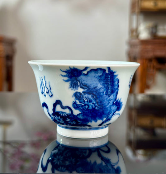 Handpainted Chinese Lion Pattern Blue White Porcelain Jingdezhen Gaiwan Teapot