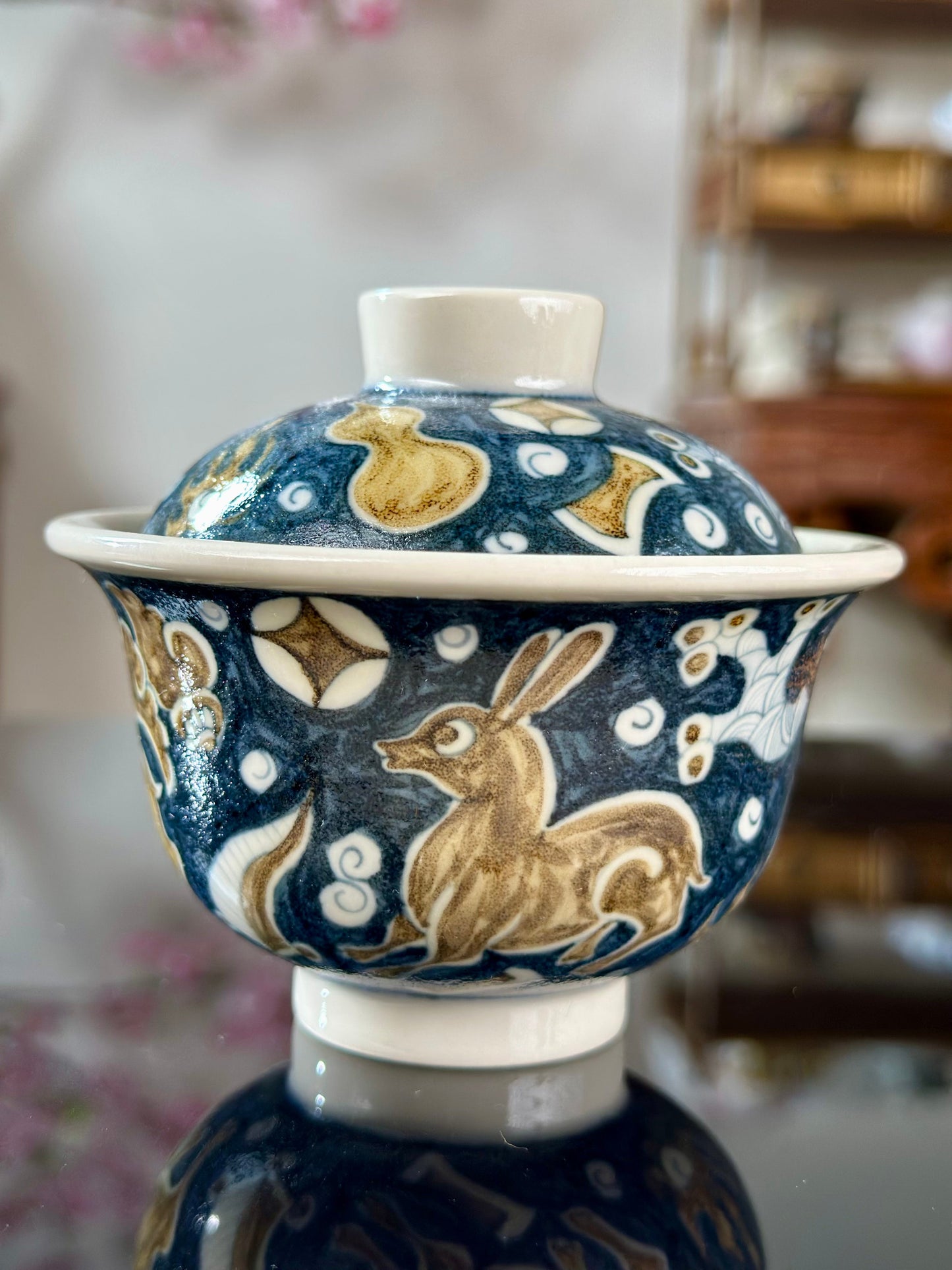 Handpainted Chinese Luxious Blue White Porcelain Underglaze Gold Youlijin Classic Varied Treasure Rabbit Pattern Artwork Gaiwan Teapot