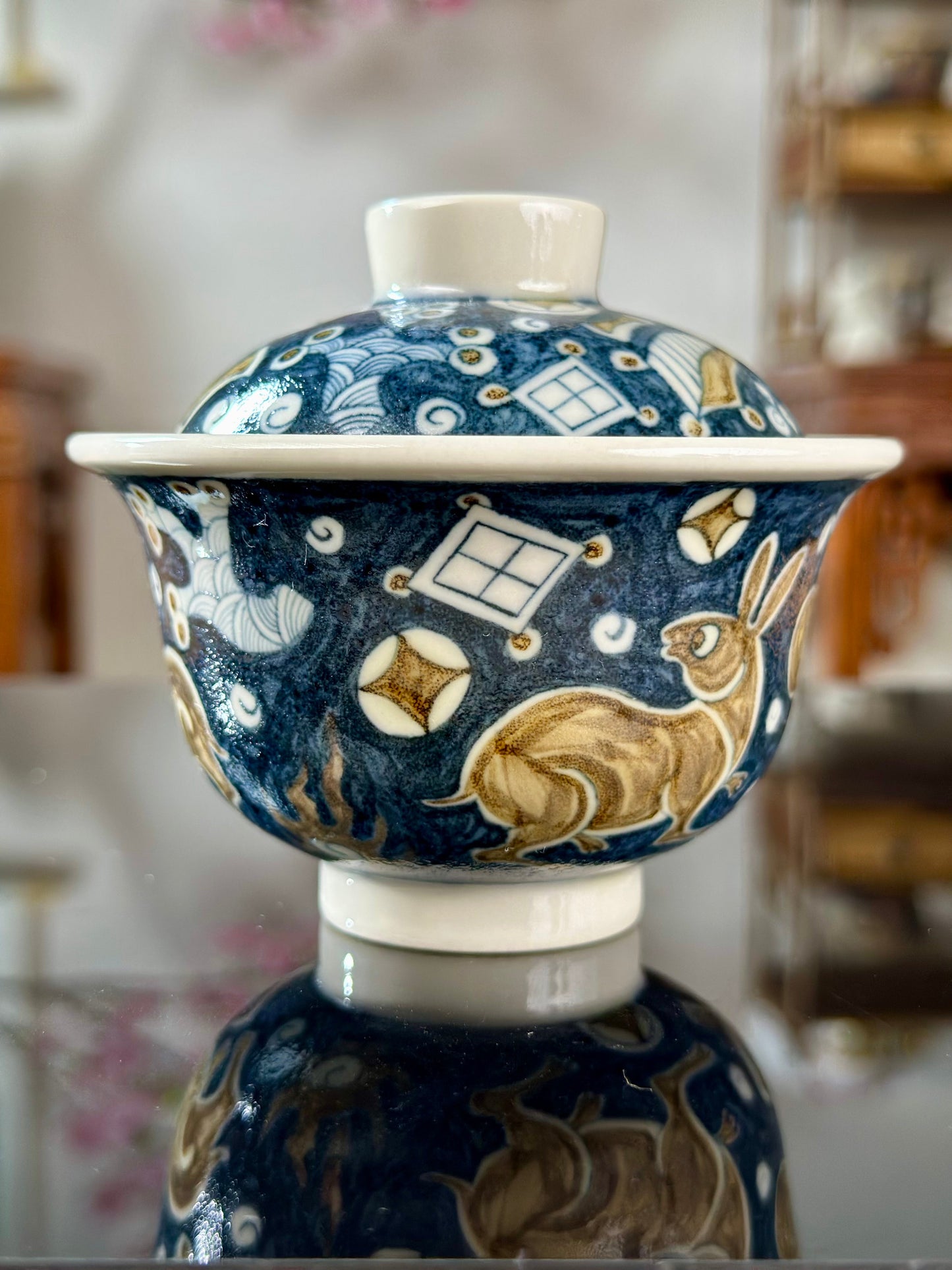 Handpainted Chinese Luxious Blue White Porcelain Underglaze Gold Youlijin Classic Varied Treasure Rabbit Pattern Artwork Gaiwan Teapot
