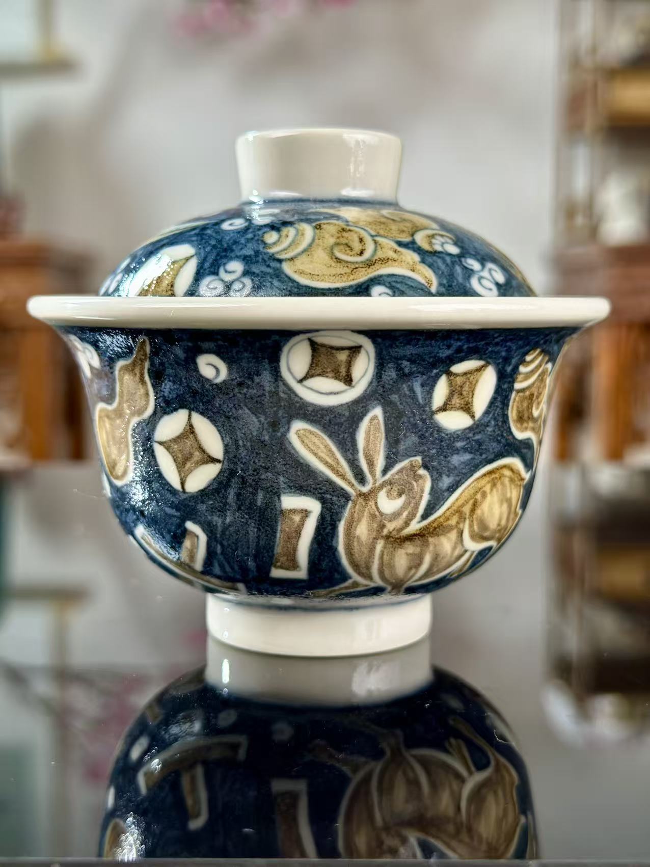 Handpainted Chinese Luxious Blue White Porcelain Underglaze Gold Youlijin Classic Varied Treasure Rabbit Pattern Artwork Gaiwan Teapot