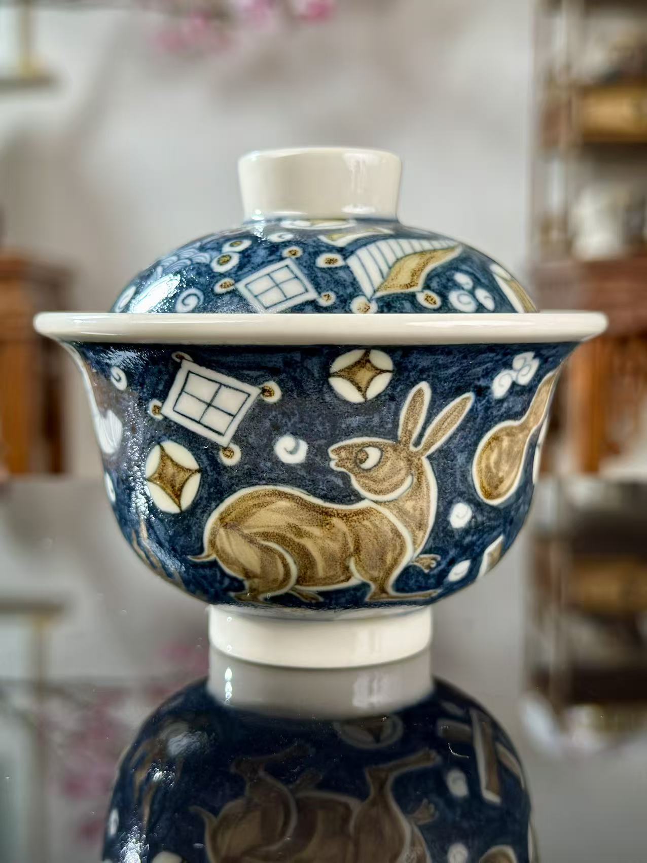 Handpainted Chinese Luxious Blue White Porcelain Underglaze Gold Youlijin Classic Varied Treasure Rabbit Pattern Artwork Gaiwan Teapot
