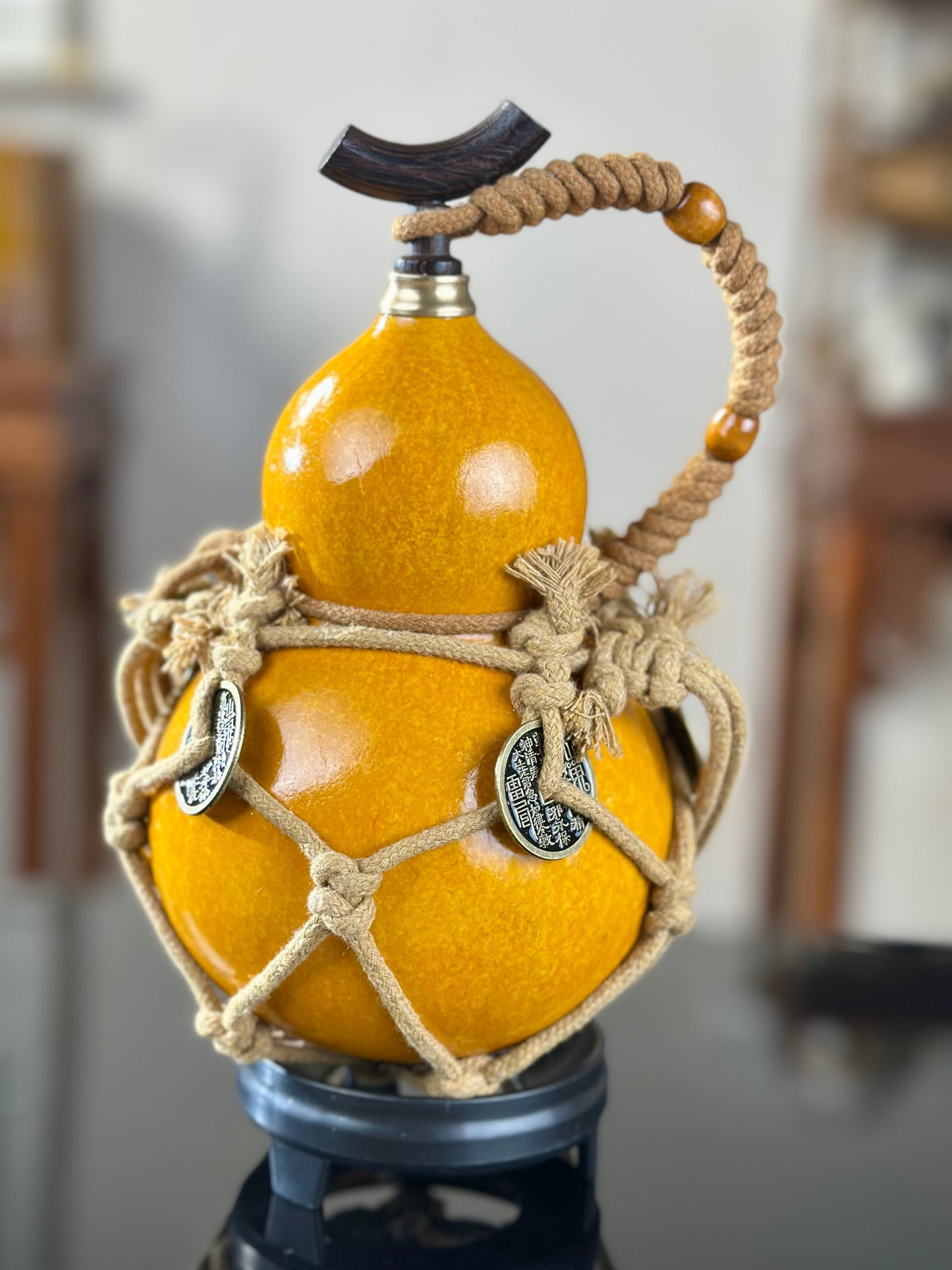Hand dyed Golden Chinese Lacquerware Hulu Natural Gourd Water Tea Container Classical Home Decor