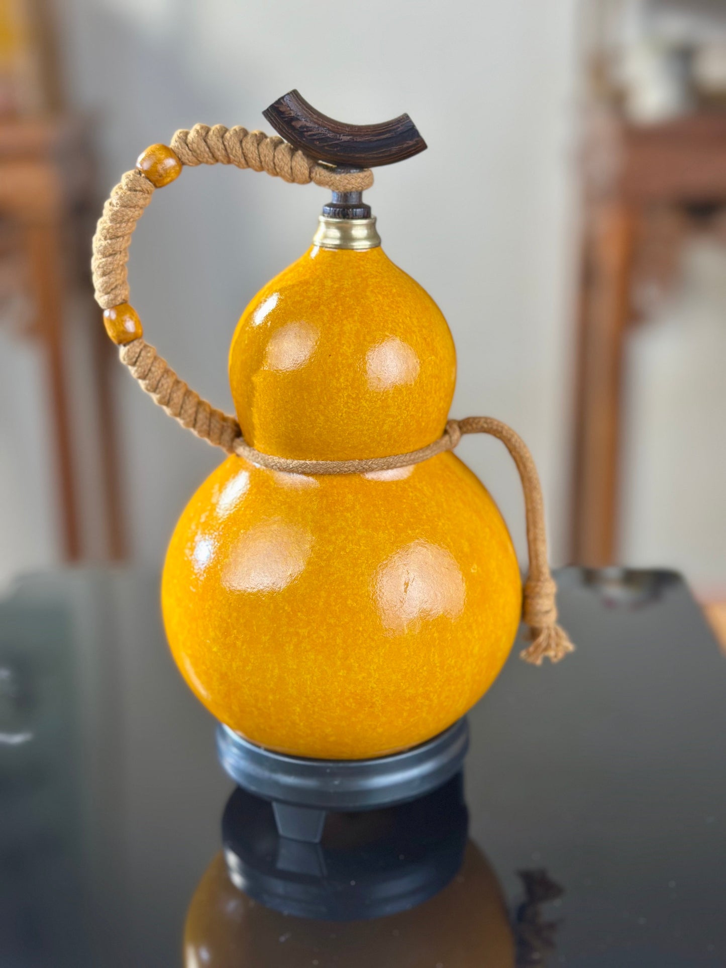 Hand dyed Golden Chinese Lacquerware Hulu Natural Gourd Water Tea Container Classical Home Decor