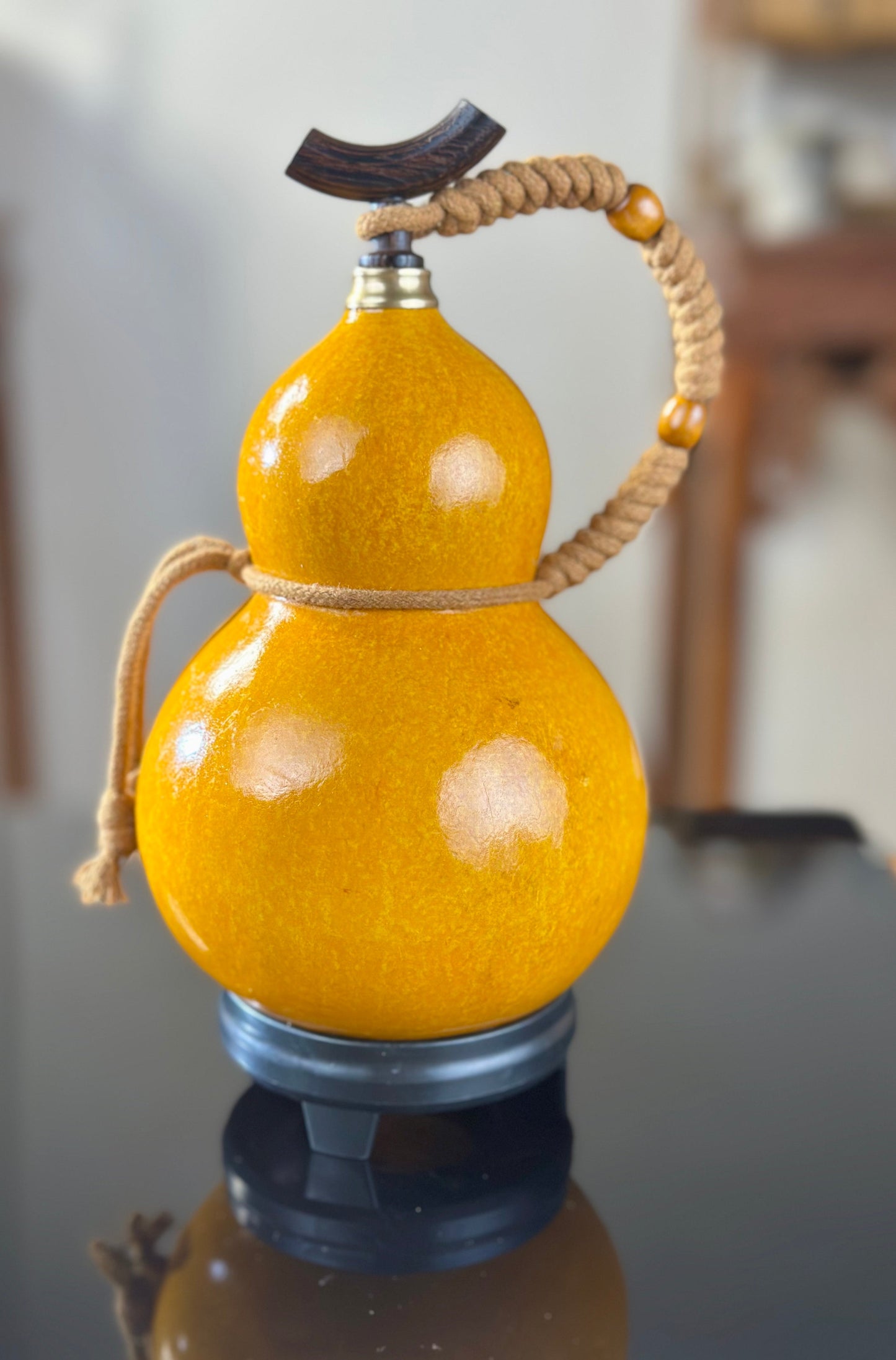Hand dyed Golden Chinese Lacquerware Hulu Natural Gourd Water Tea Container Classical Home Decor
