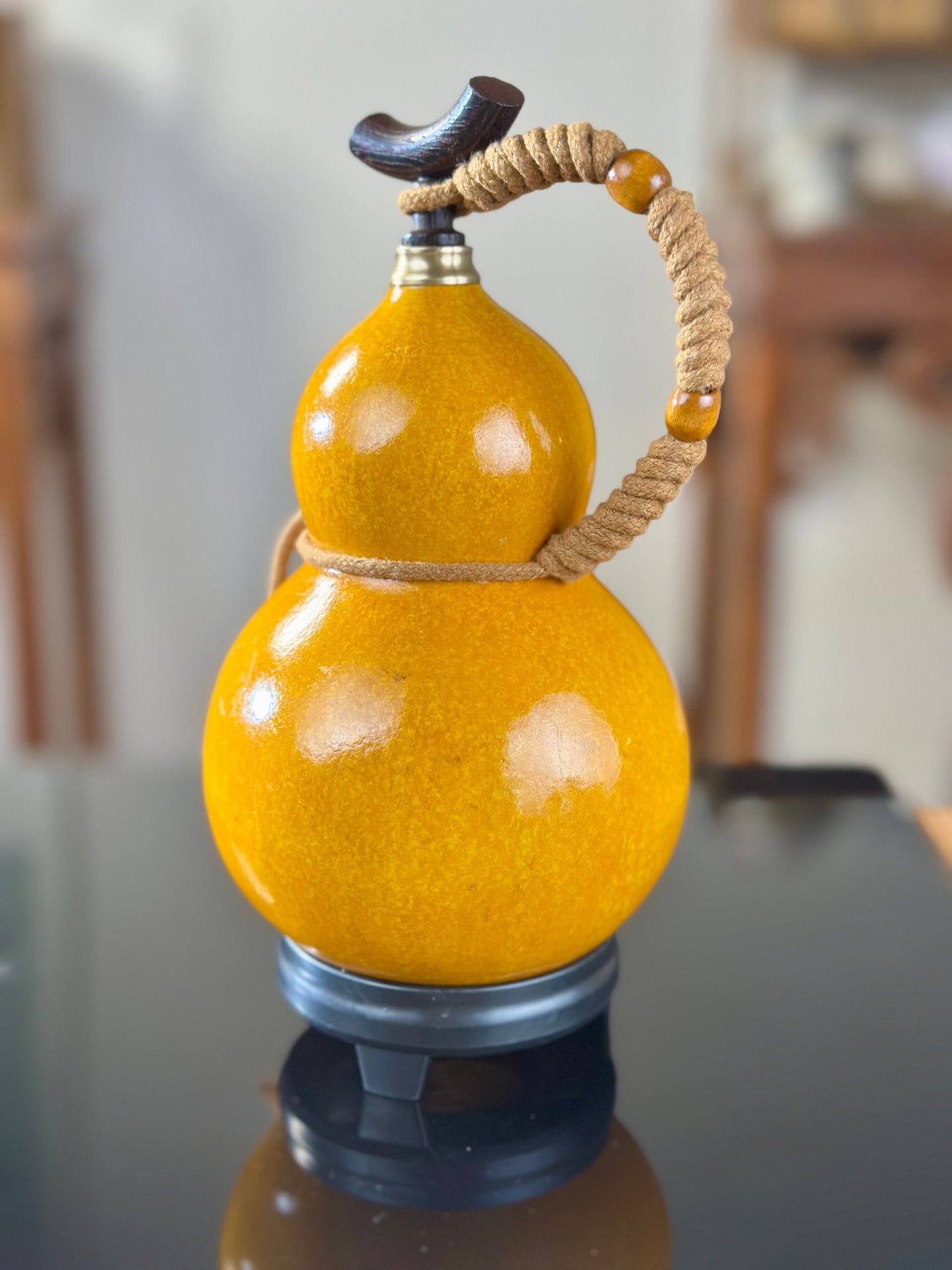 Hand dyed Golden Chinese Lacquerware Hulu Natural Gourd Water Tea Container Classical Home Decor