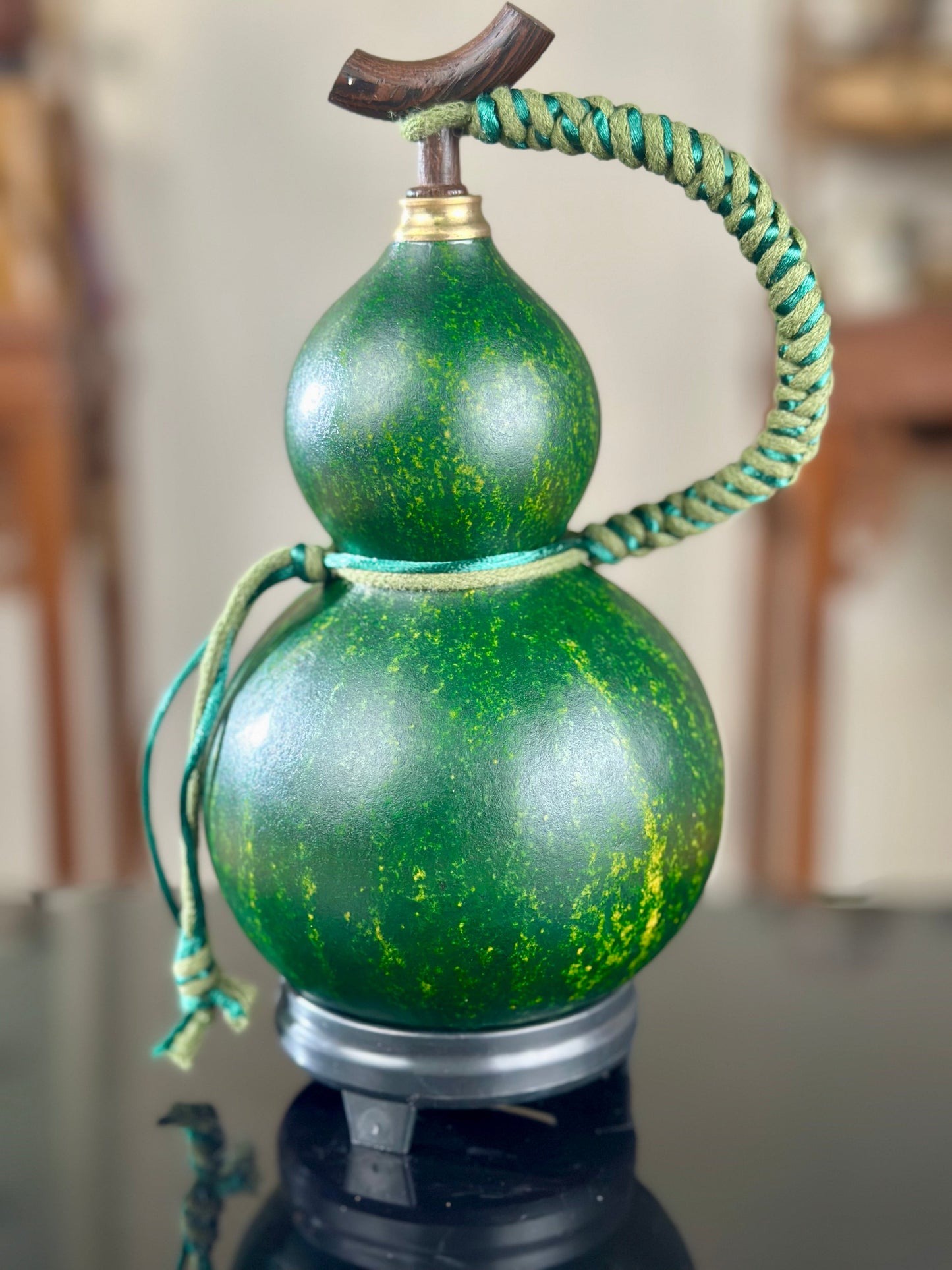 Hand dyed Woody Green Chinese Fengshui Ornament Lacquerware Hulu Natural Gourd Water Tea Container Classical Home Decor