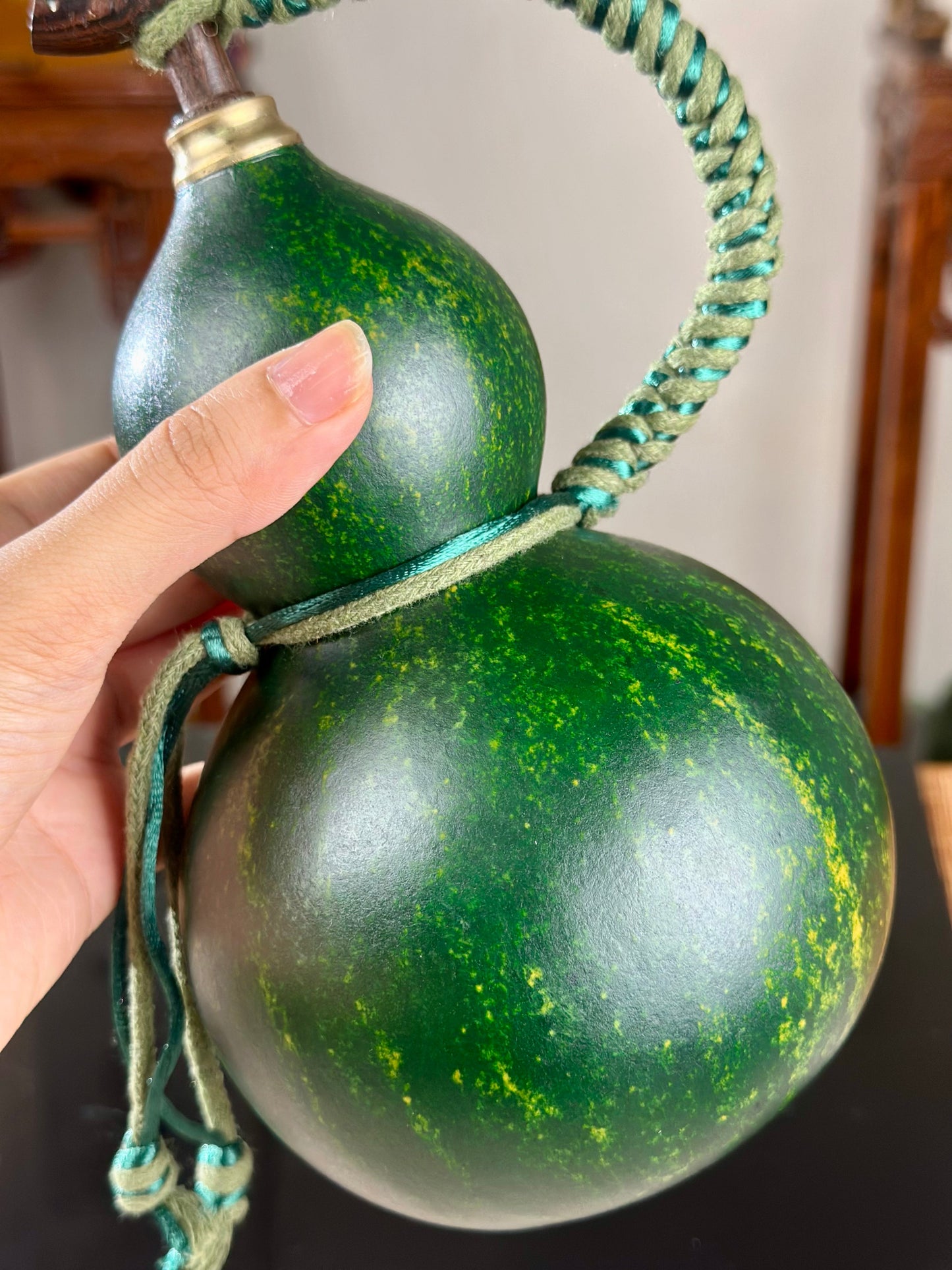 Hand dyed Woody Green Chinese Fengshui Ornament Lacquerware Hulu Natural Gourd Water Tea Container Classical Home Decor
