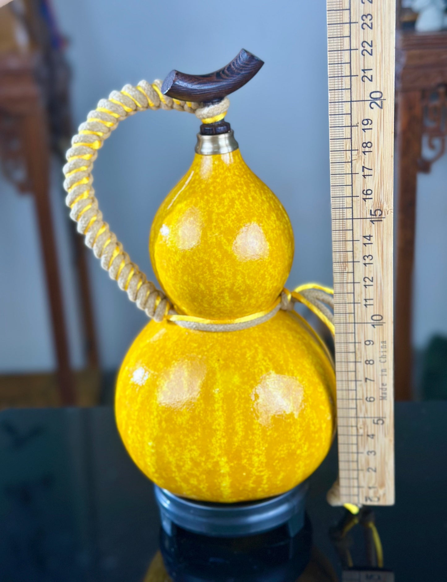 Hand dyed Fengshui Ornament Bright Golden Chinese Lacquerware Hulu Natural Gourd Water Tea Container Classical Home Decor